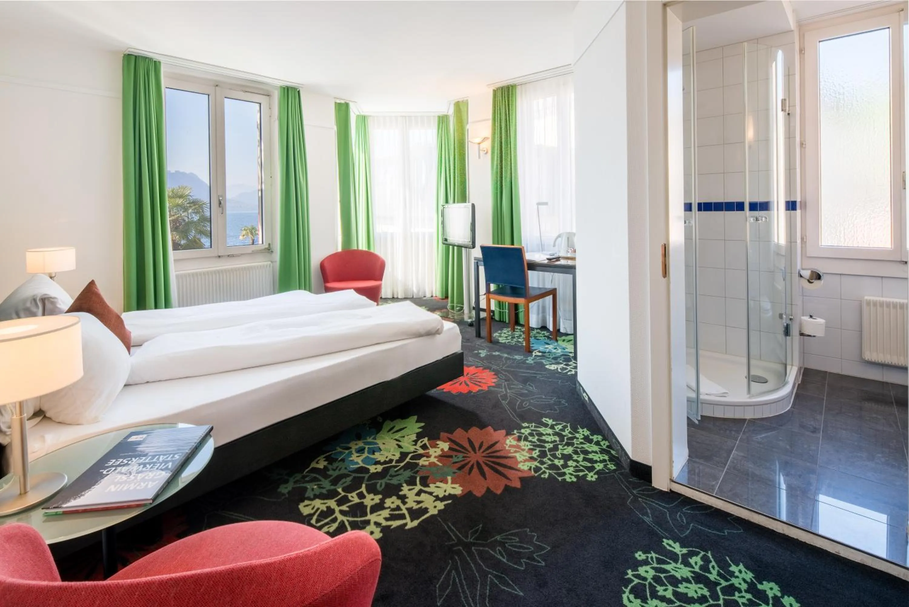 Photo of the whole room, Bed in Seehotel Gotthard