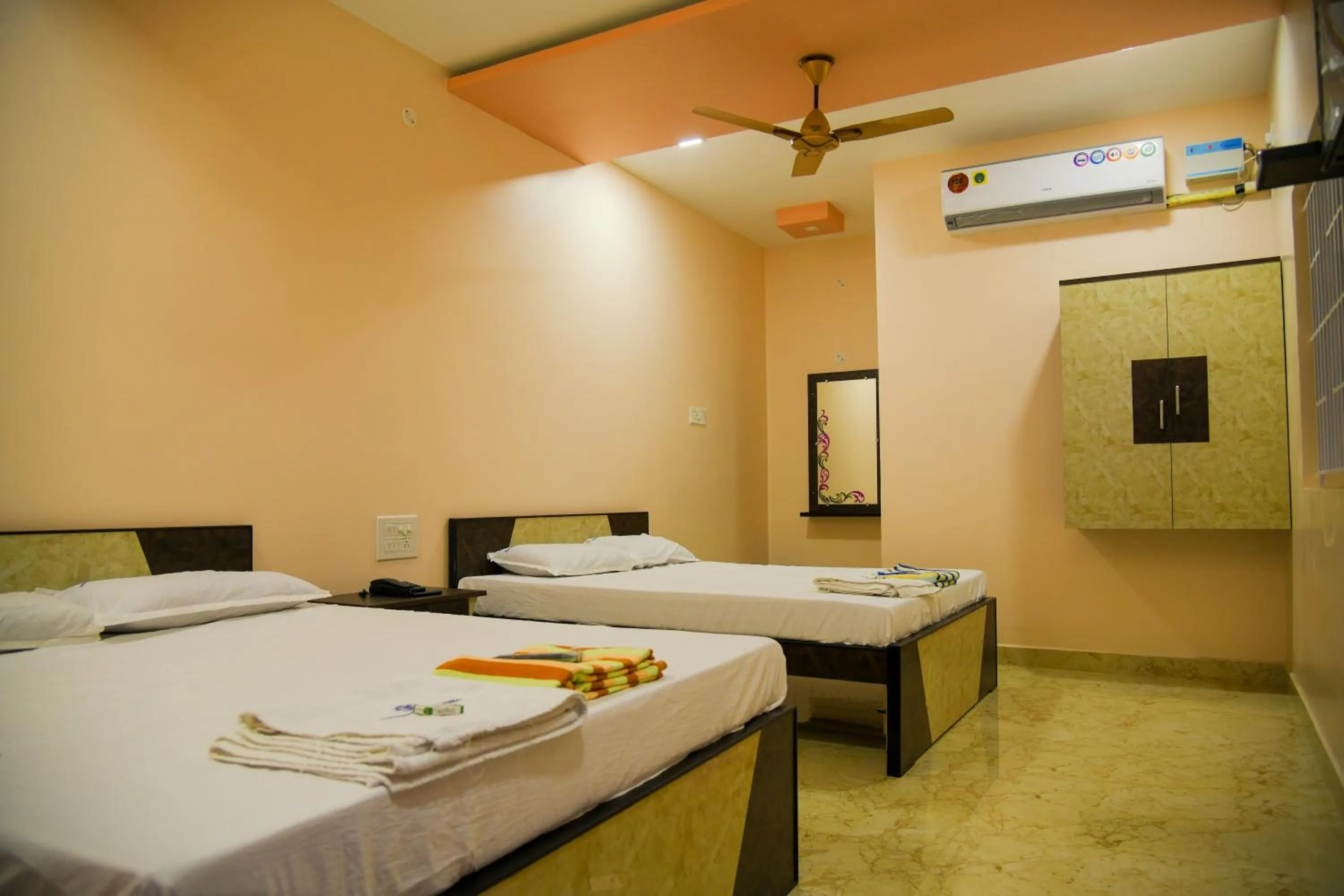 Bed in Sivamurugan residency