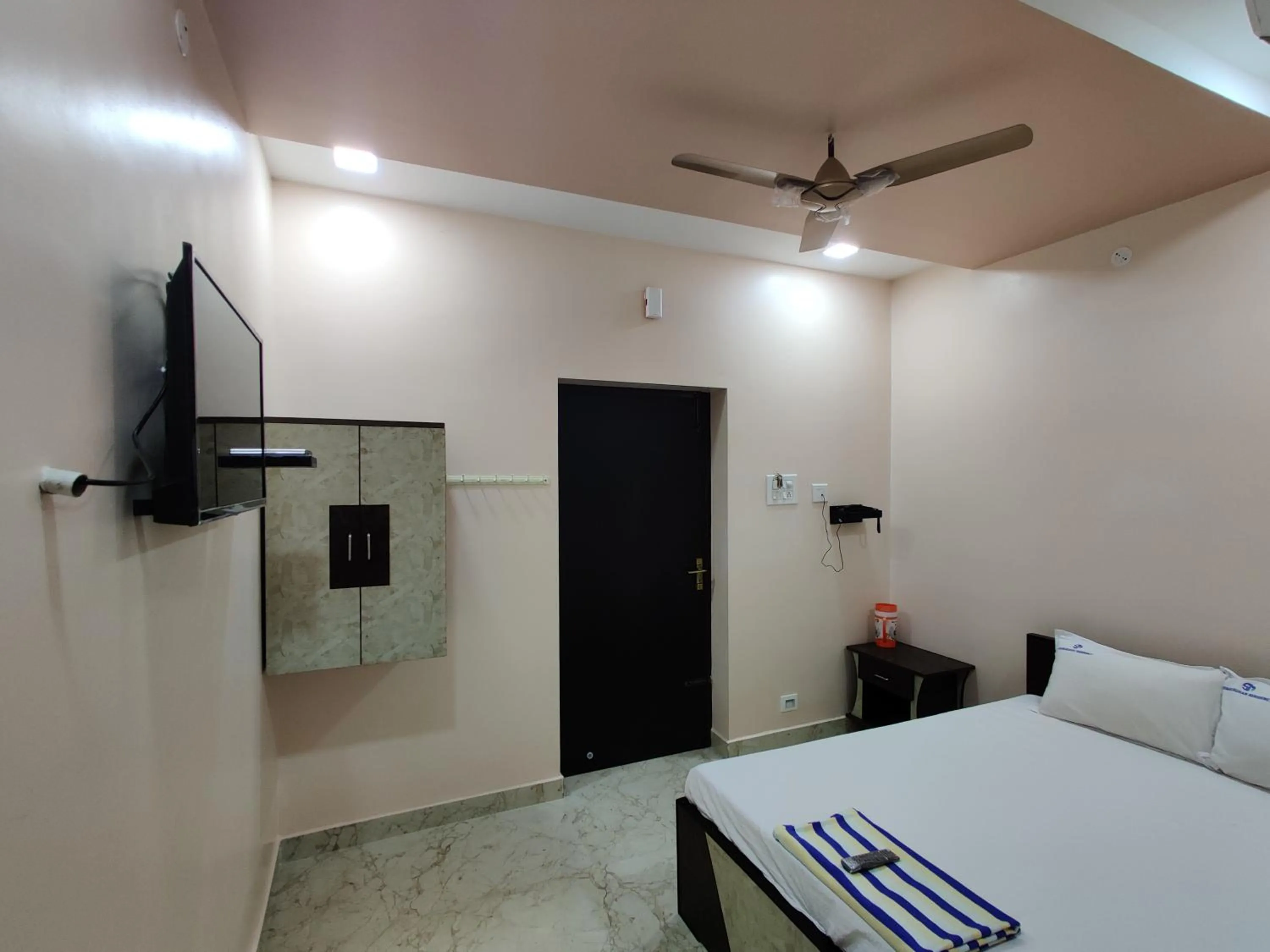 Bedroom, Bed in Sivamurugan residency