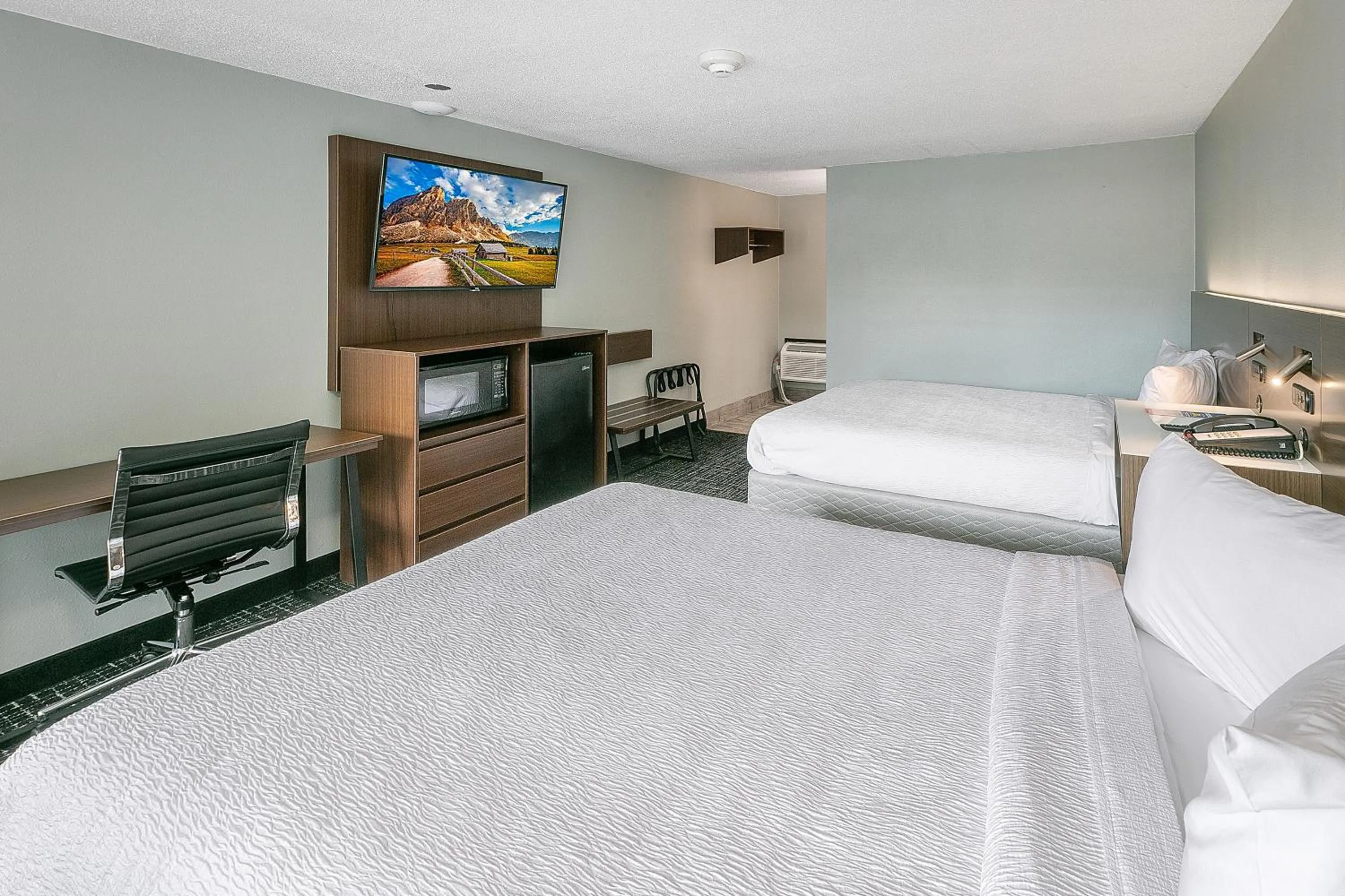 Bed in Gatlinburg Mountain Inn