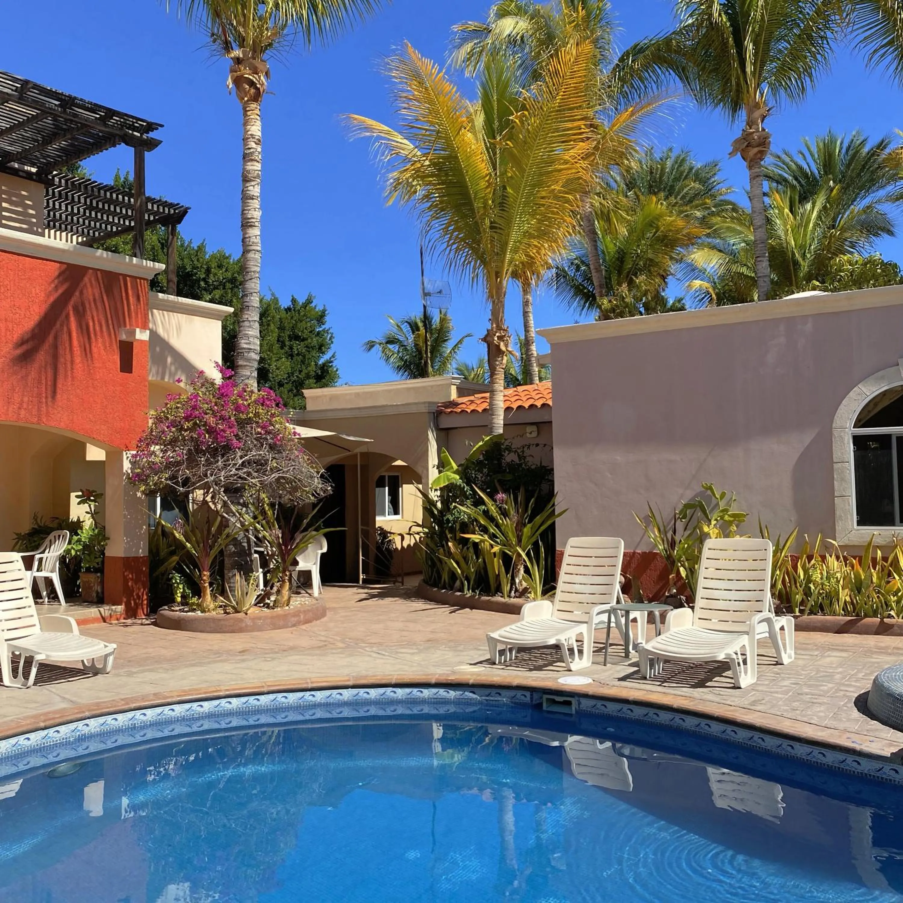 Property building in Coco Cabanas Loreto