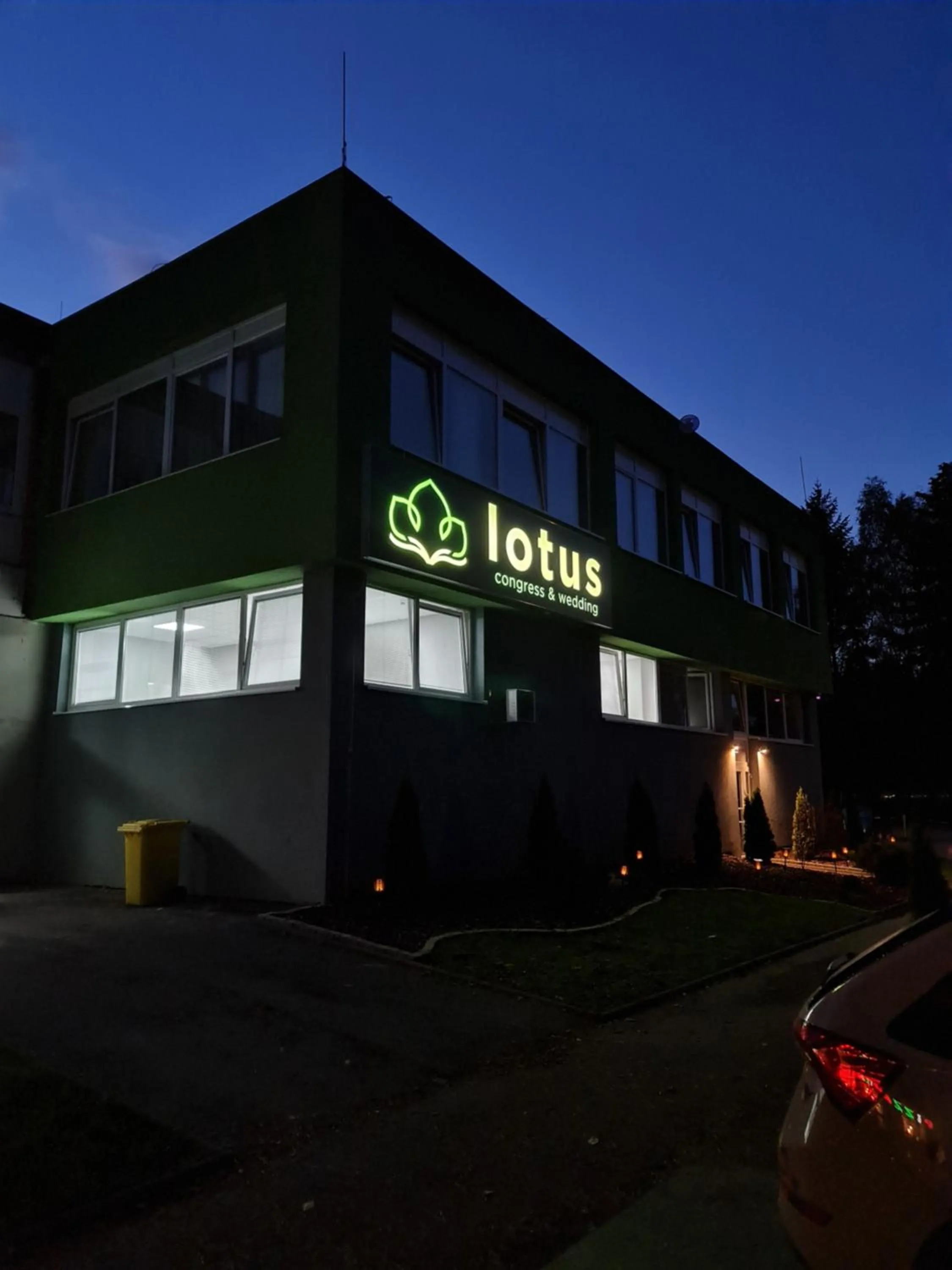 Property building in ELVIRA SELECTION by Lotus