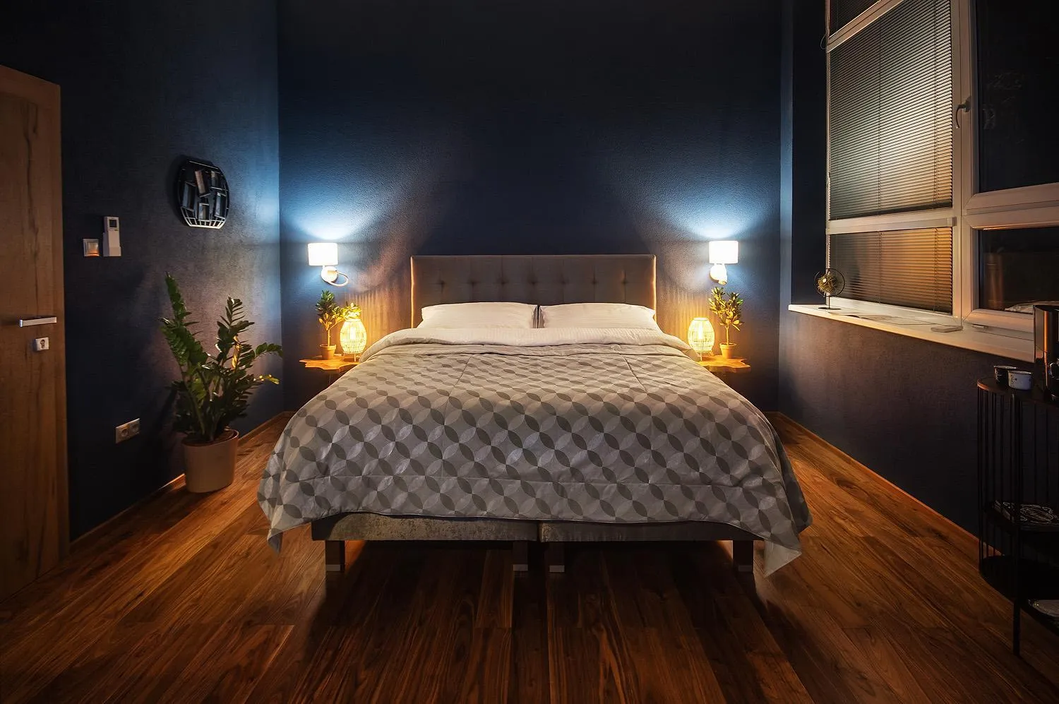 Bed in ELVIRA SELECTION by Lotus