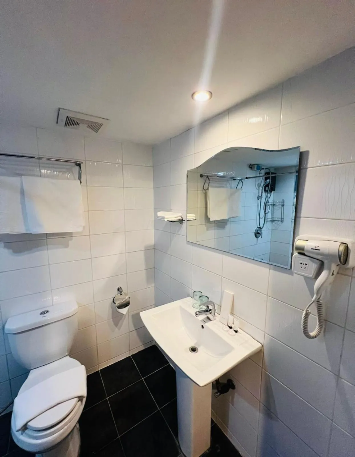 Bathroom in Arzo Hotel Manila