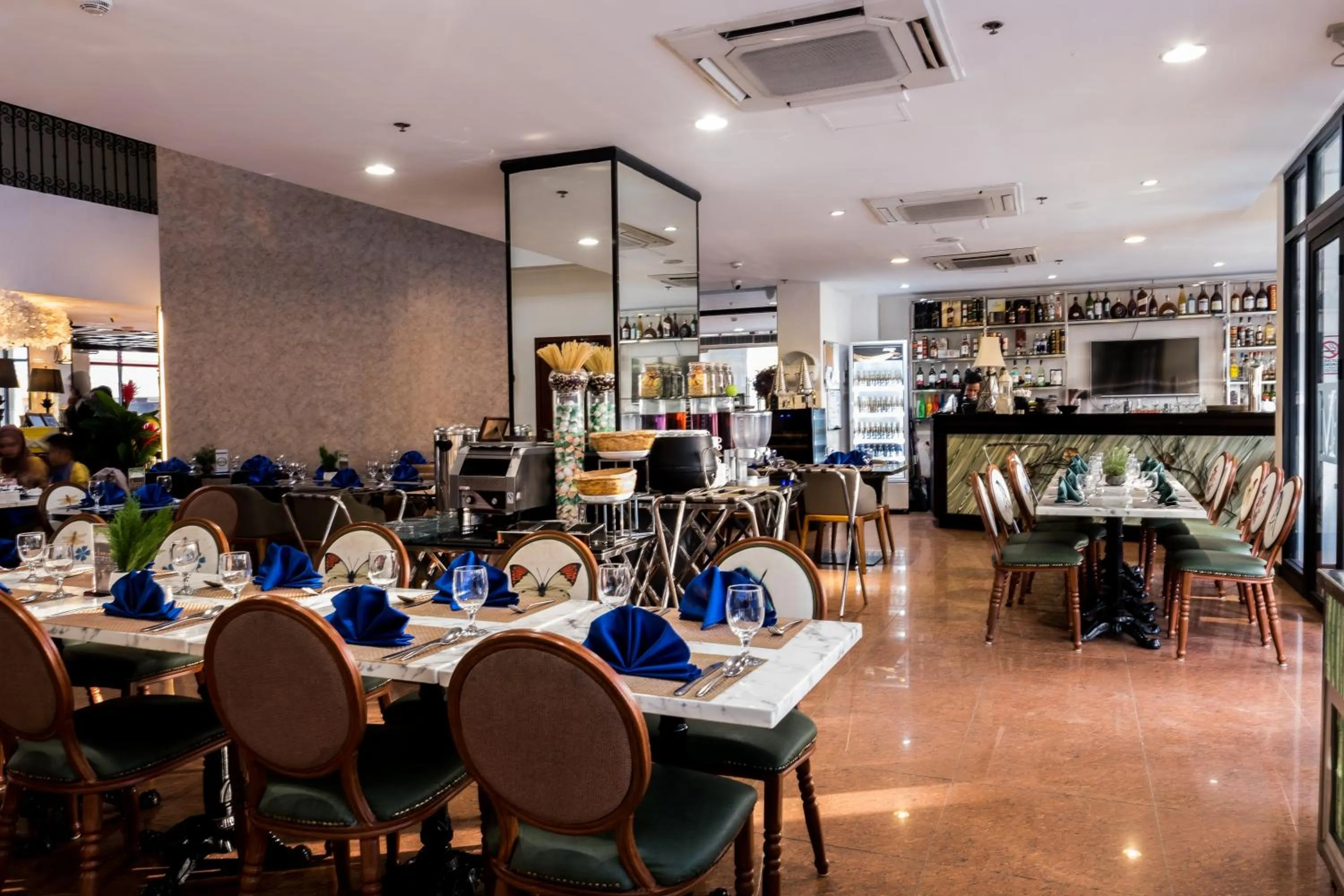 Restaurant/places to eat in Marcian Garden Hotel