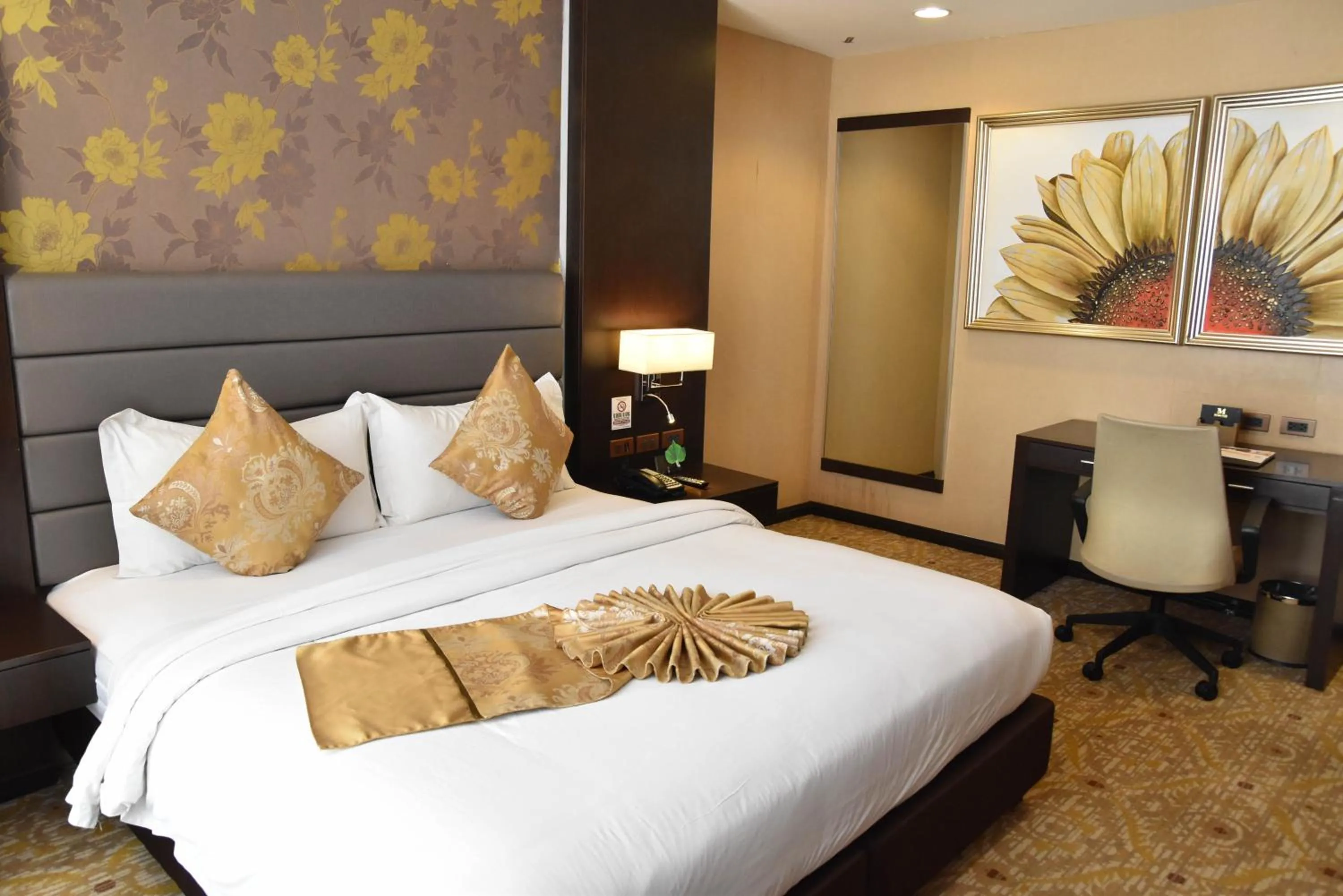 Bedroom, Bed in Marcian Garden Hotel