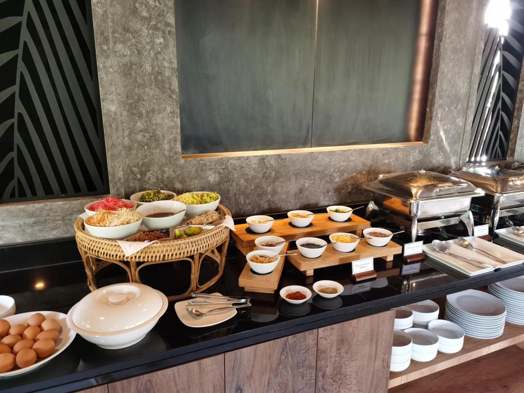 Restaurant/places to eat in The Cliff Elegance Resort