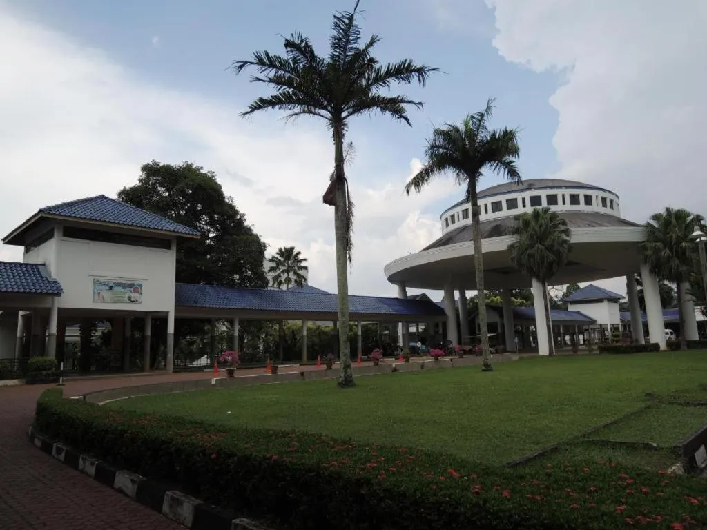 Property building in Bukit Beruntung Resort