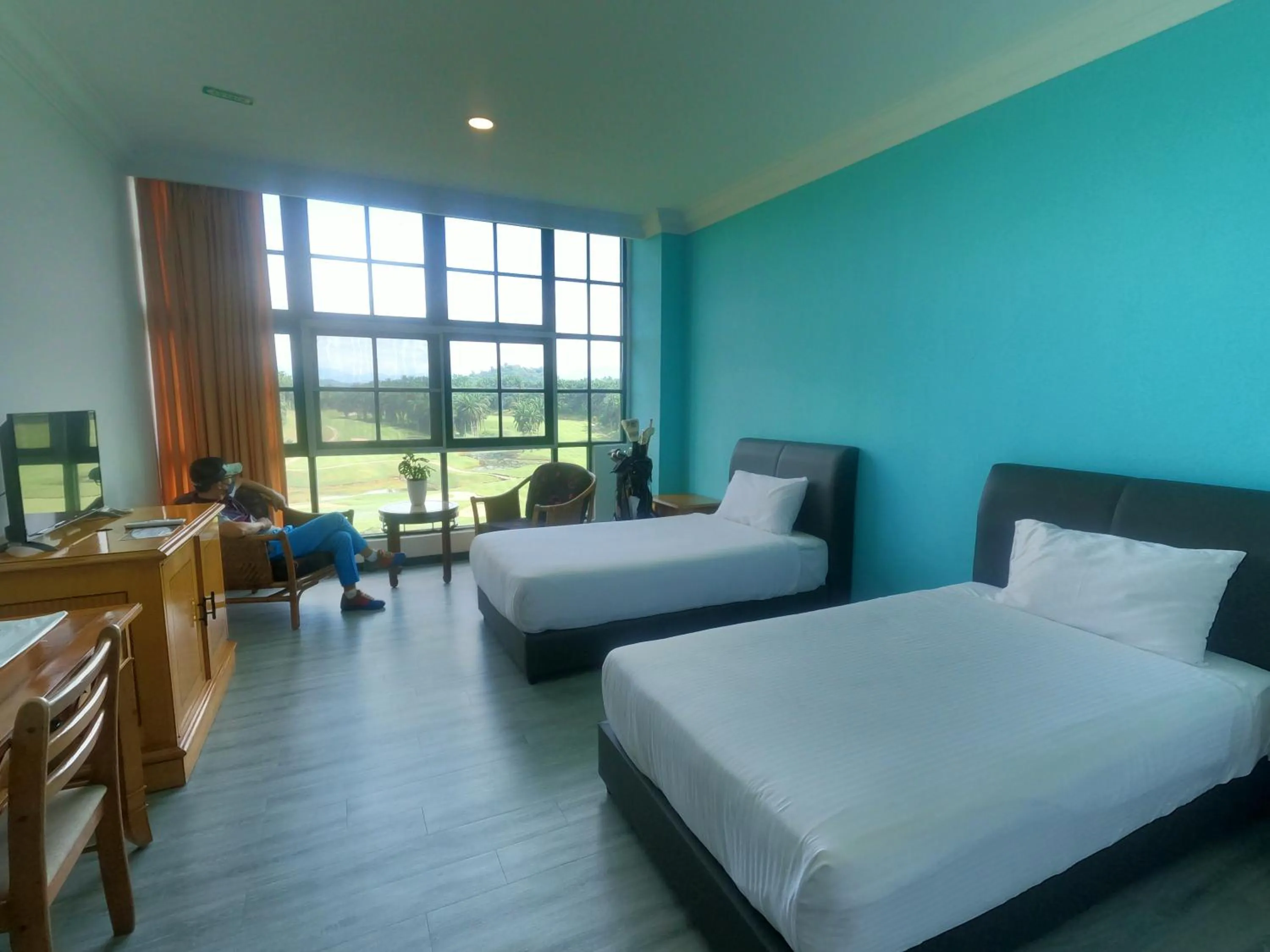 Bed in Bukit Beruntung Resort