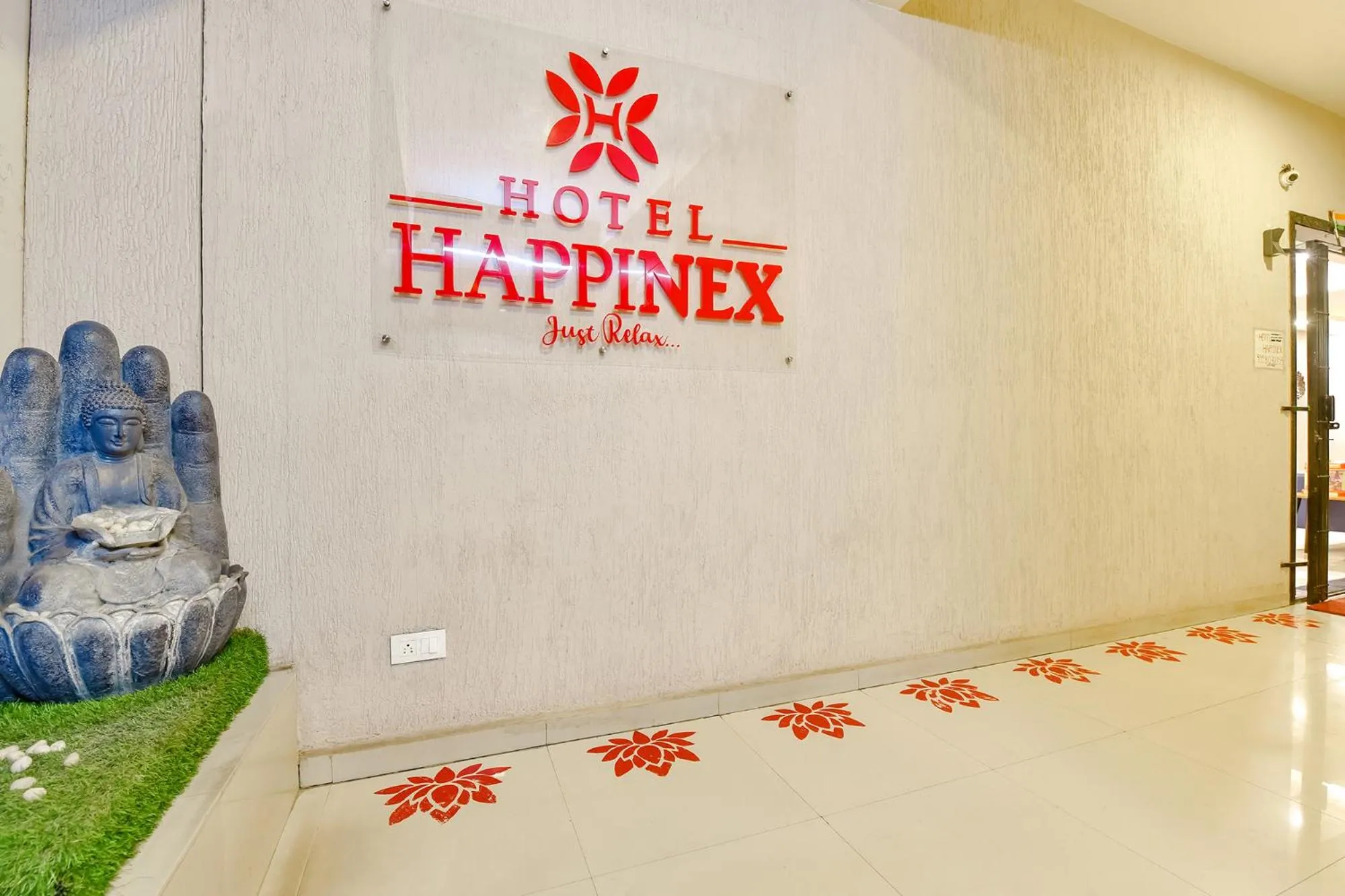 Lobby or reception in FabHotel Happinex