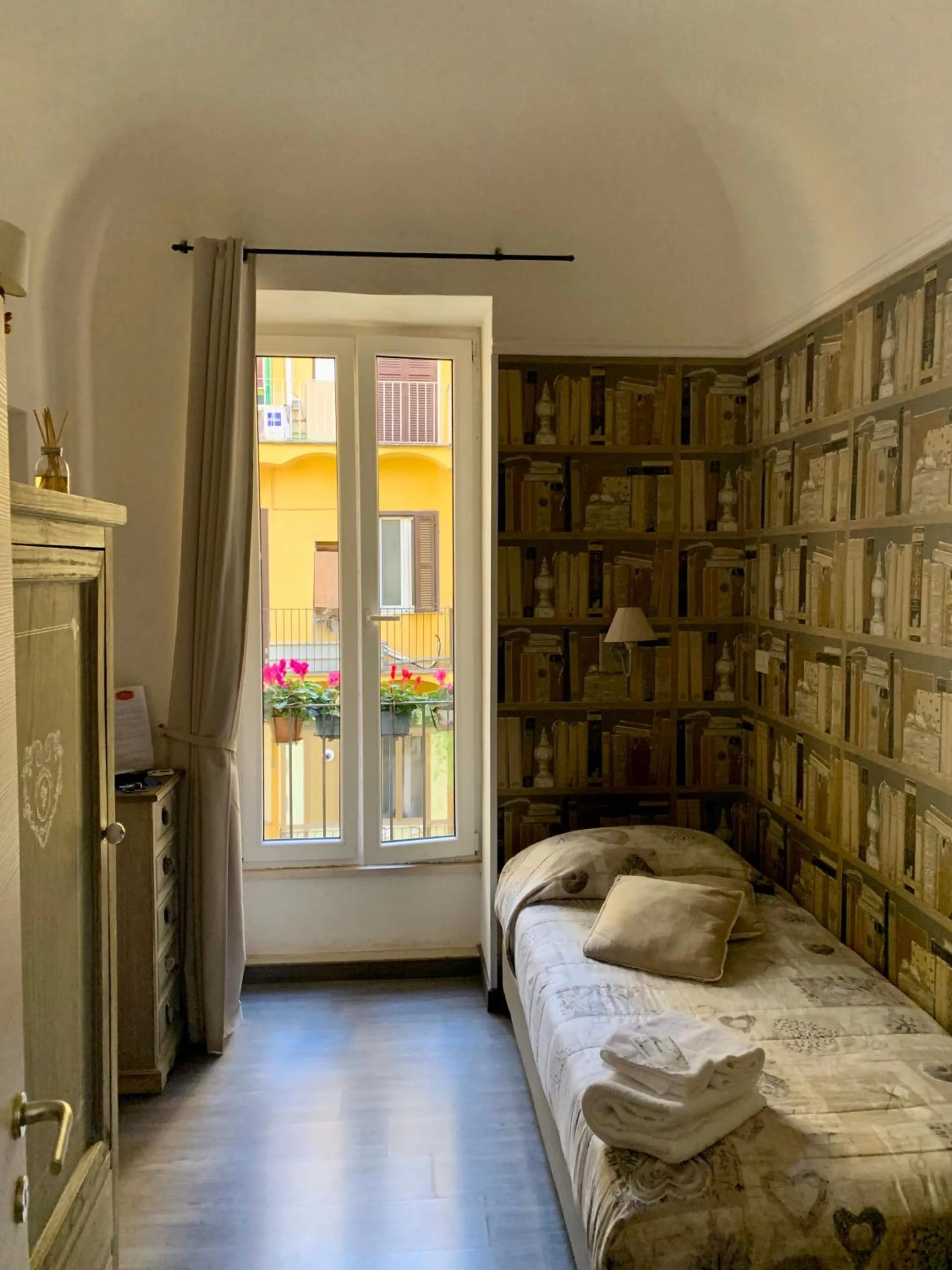 Balcony/Terrace, Bed in Guest House Casa Vicenza