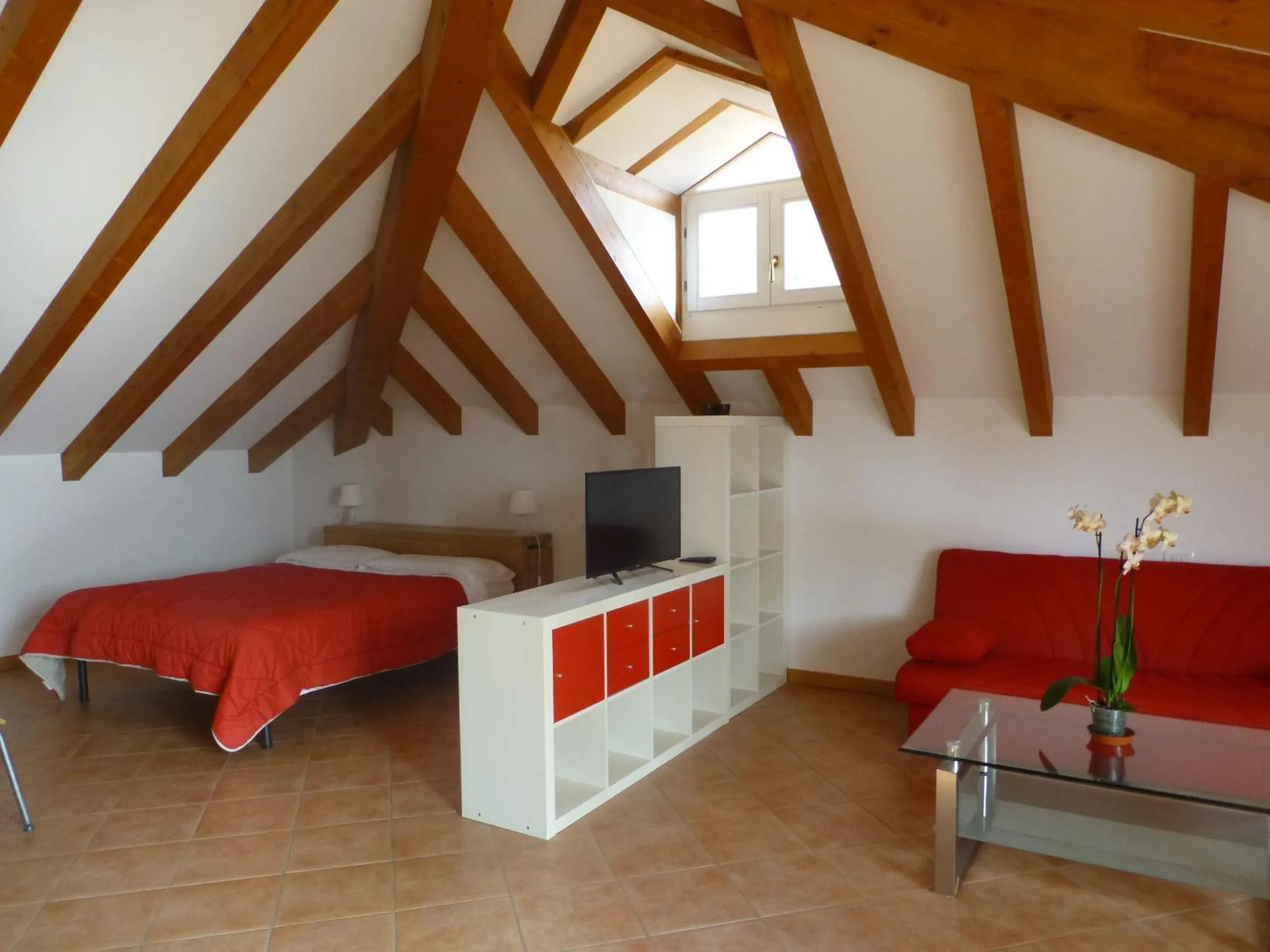 Decorative detail, Bed in Caffè del Viaggiatore