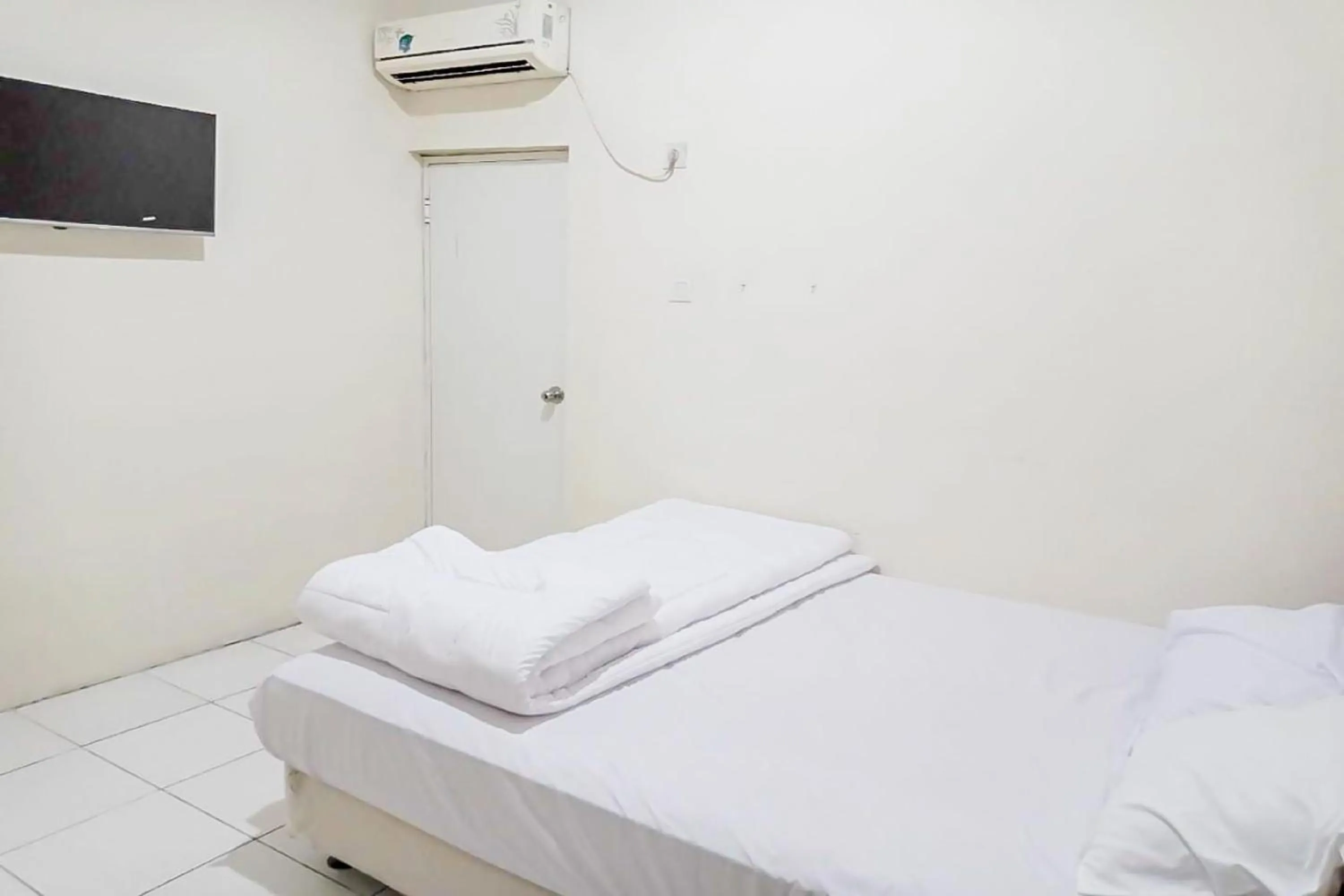 Bed in Agnes Residence near Blok M Mitra RedDoorz