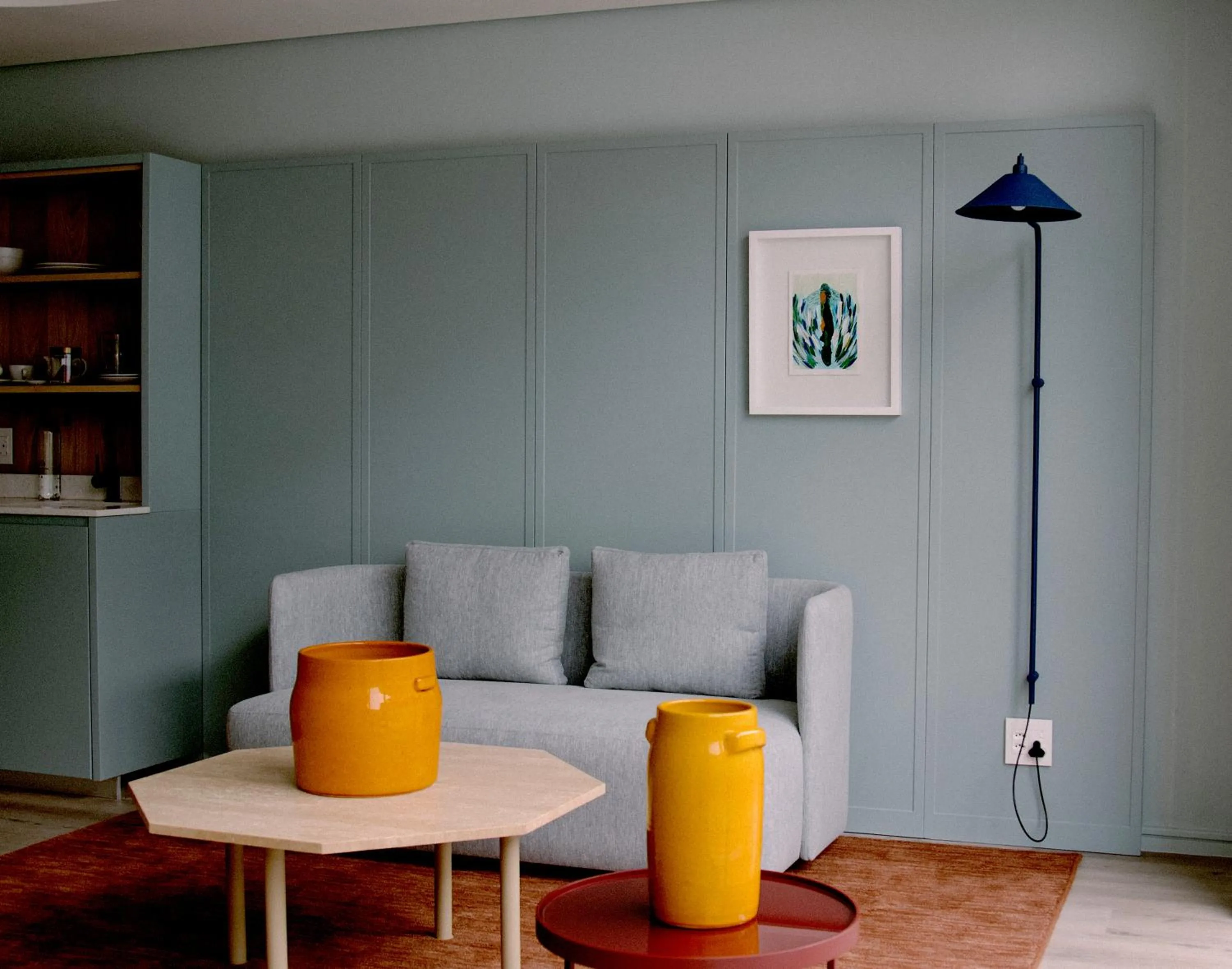 Seating area in Home Suite Hotels De Waterkant