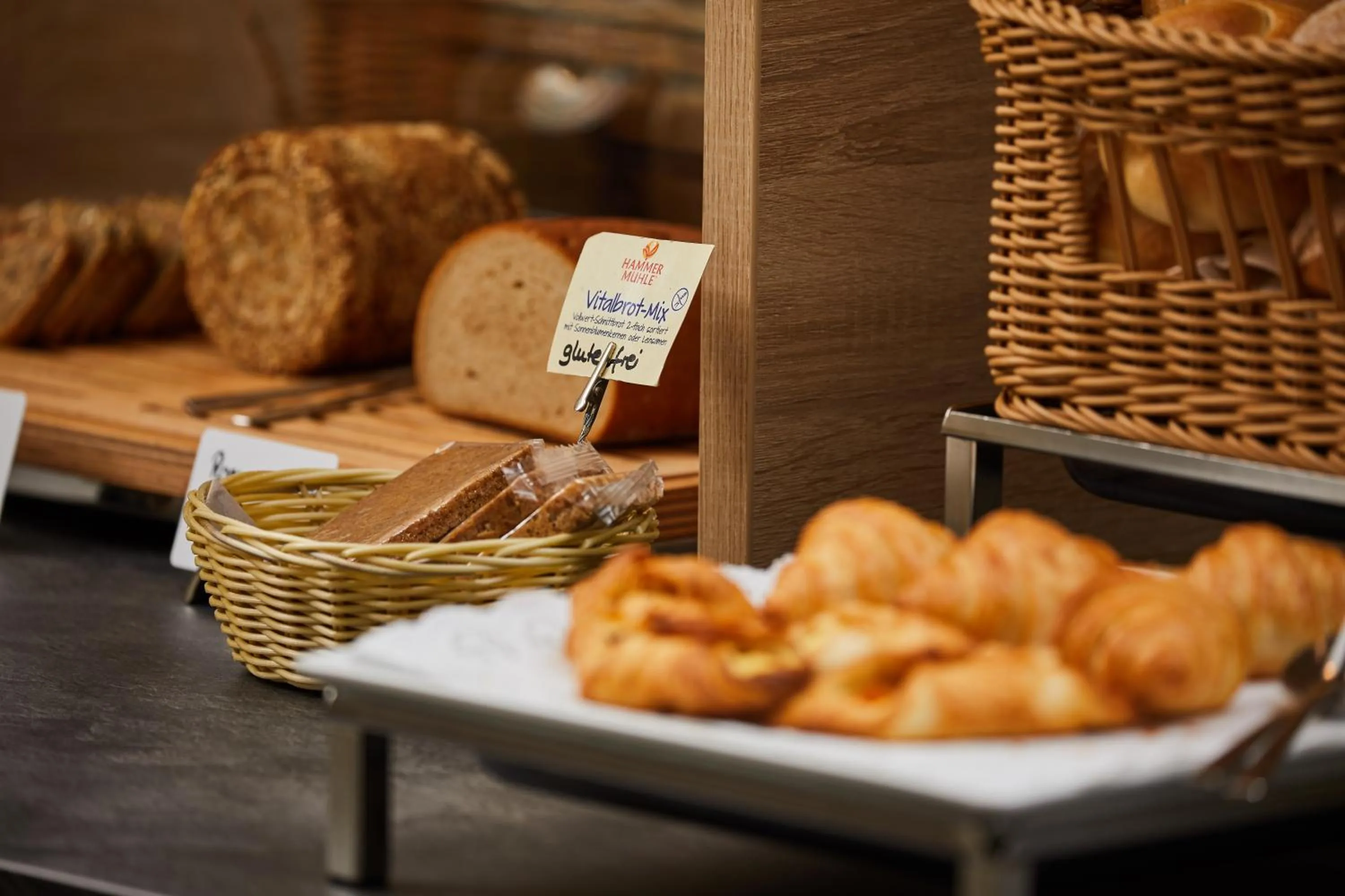 Breakfast in Hotel Filderland-Stuttgart Messe Airport - Free Parking