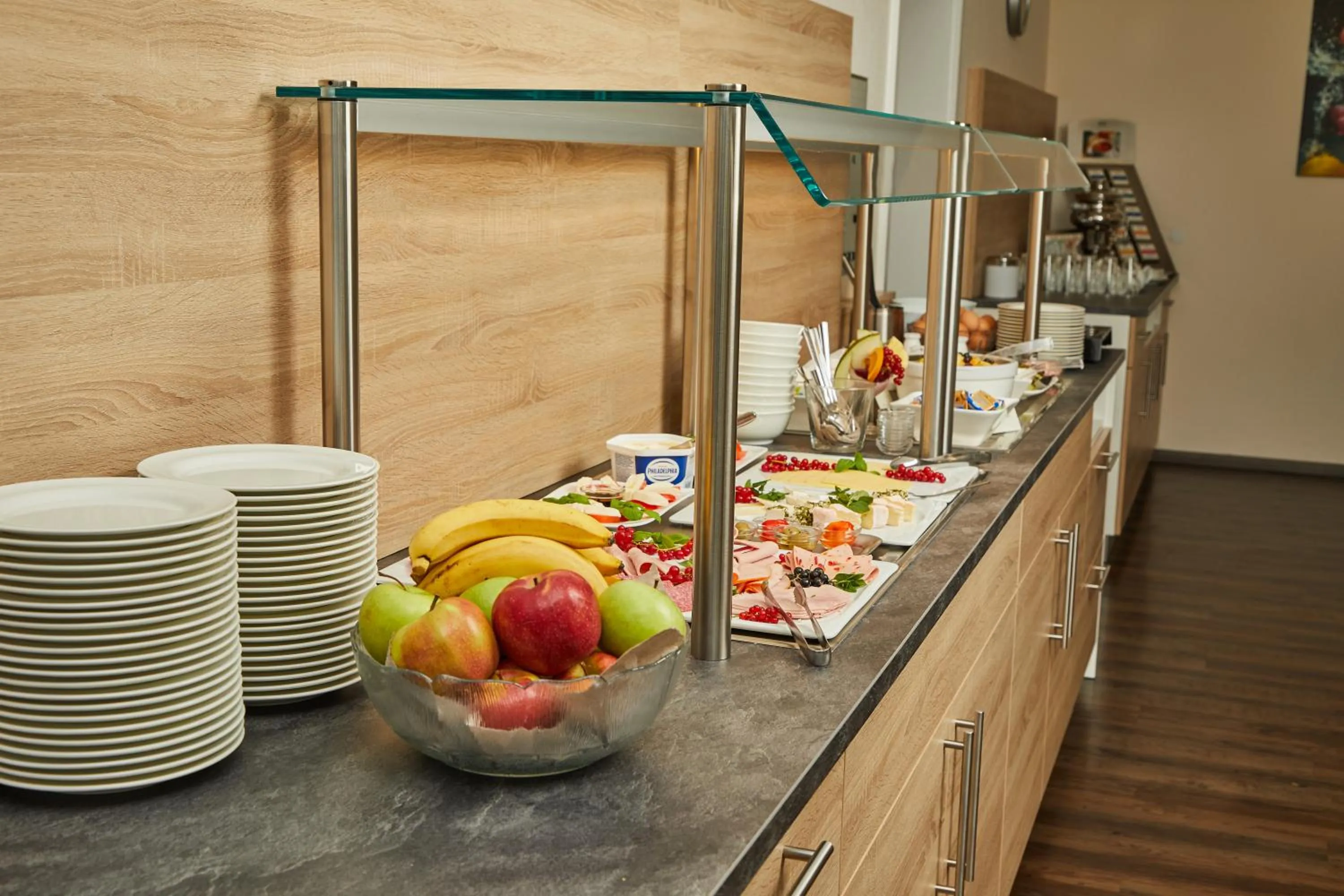 Breakfast in Hotel Filderland-Stuttgart Messe Airport - Free Parking