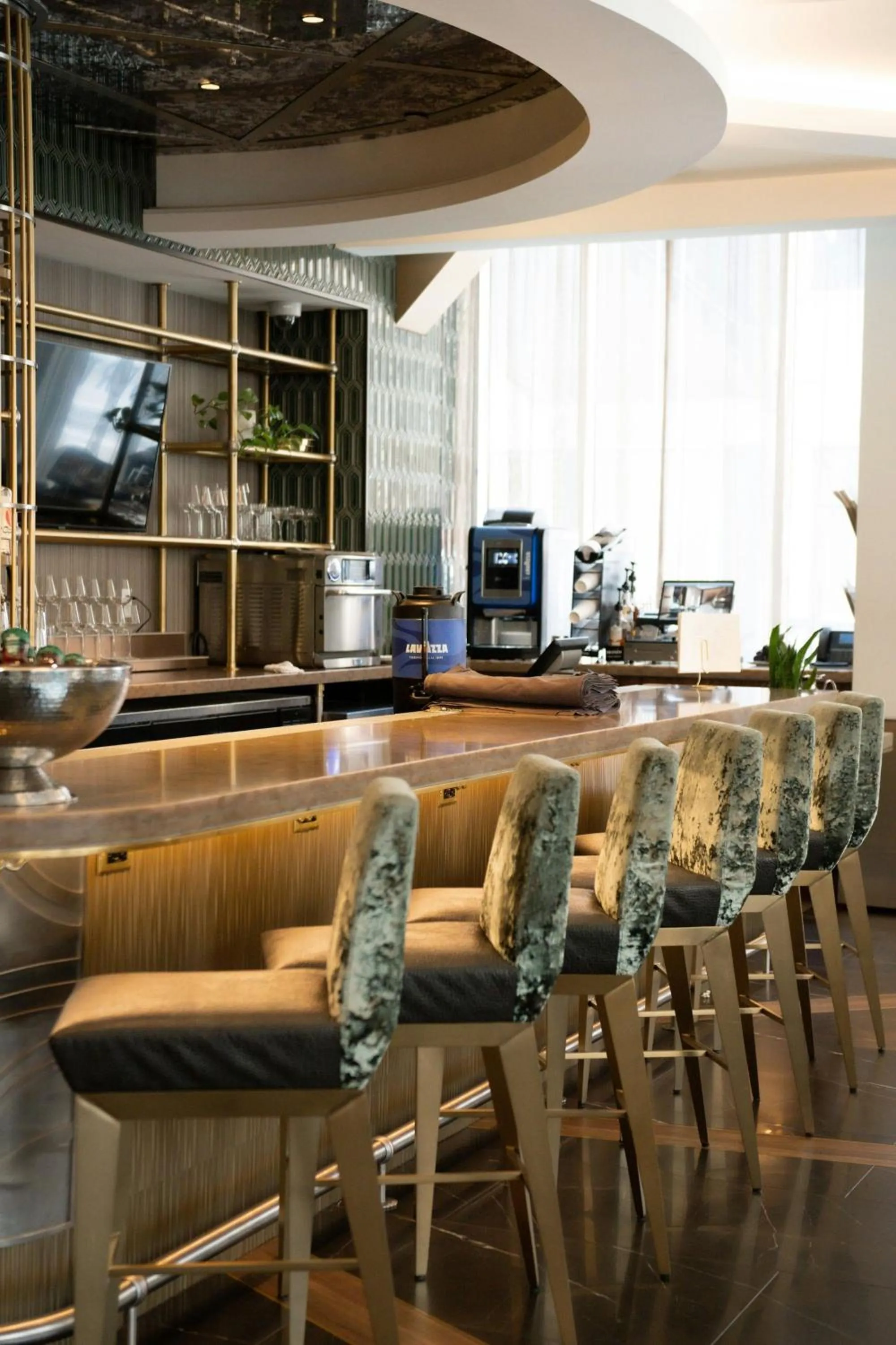 Lounge or bar in Rand Tower Hotel, Minneapolis, a Tribute Portfolio Hotel
