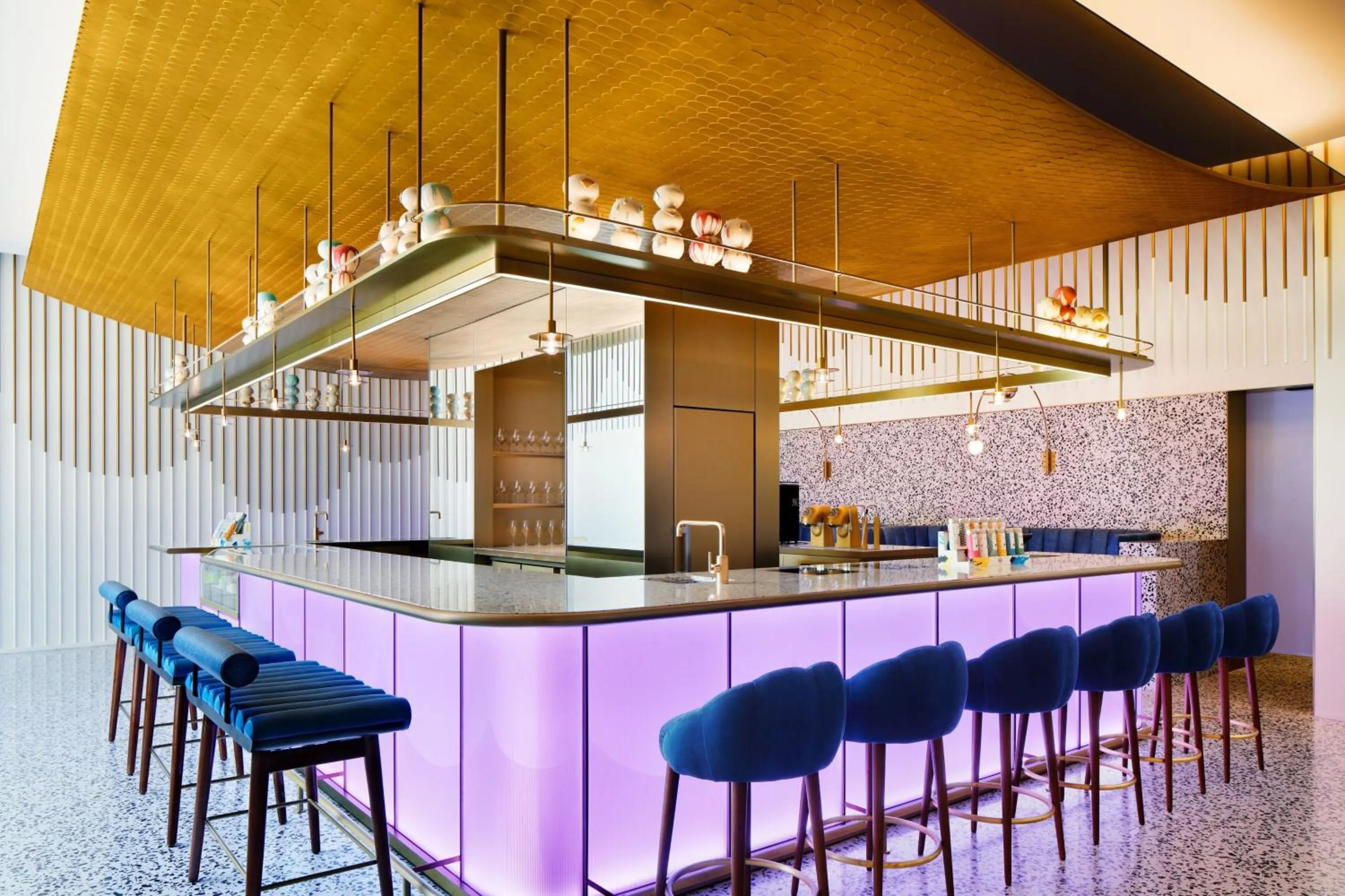 Lounge or bar in W Osaka