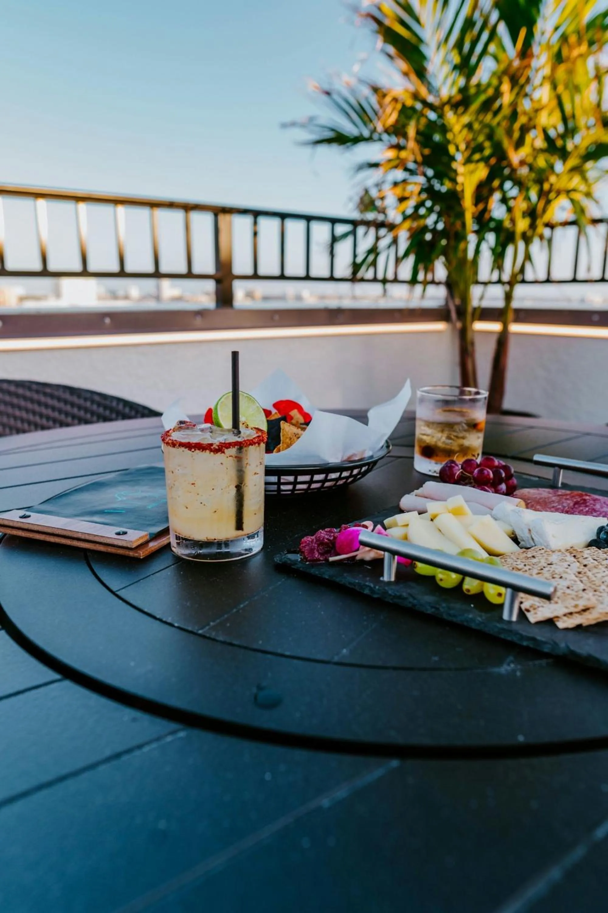 Restaurant/places to eat in Courtyard by Marriott Clearwater Beach