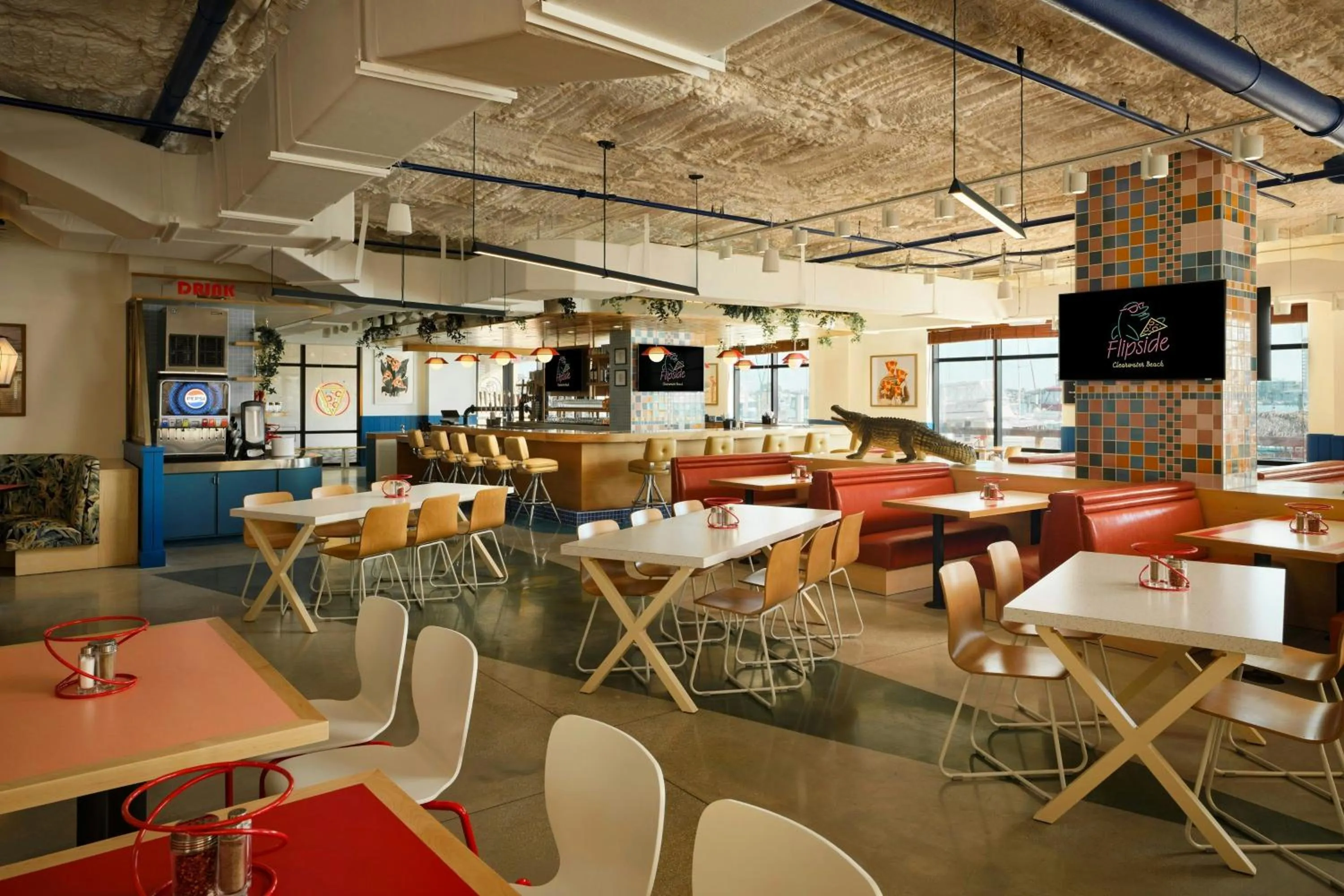 Restaurant/places to eat in Courtyard by Marriott Clearwater Beach