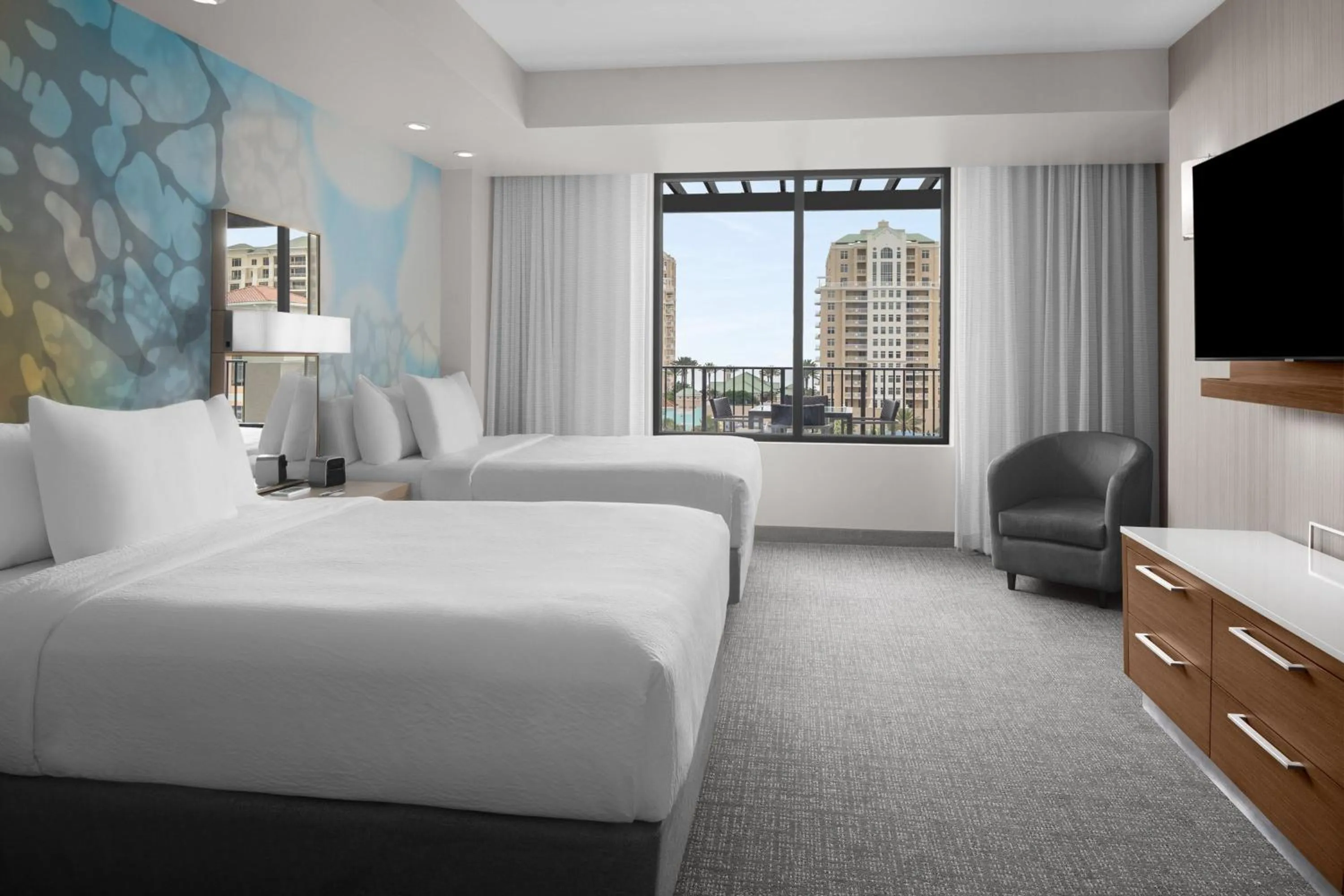 Photo of the whole room, Bed in Courtyard by Marriott Clearwater Beach