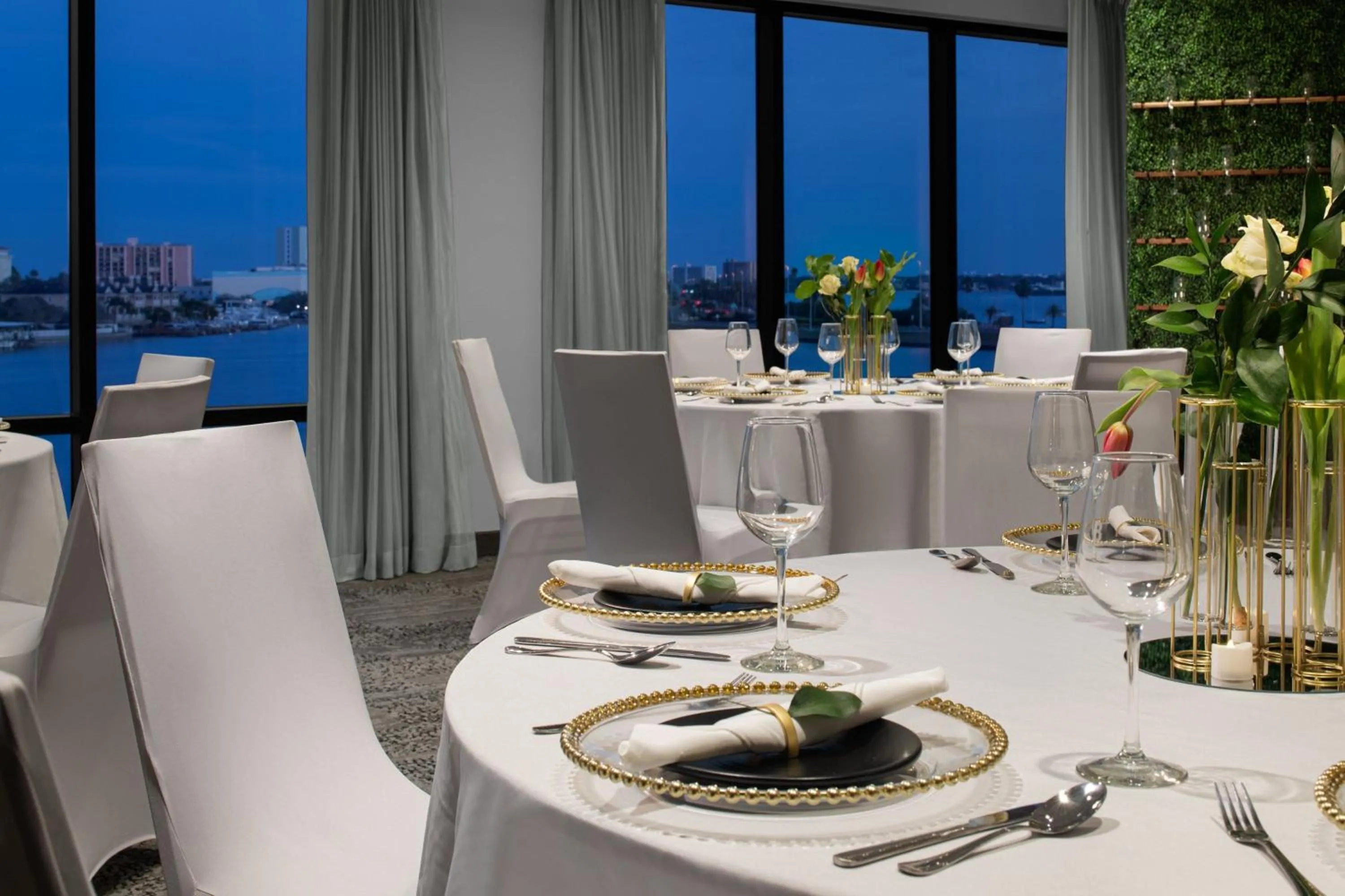 Meeting/conference room in Courtyard by Marriott Clearwater Beach