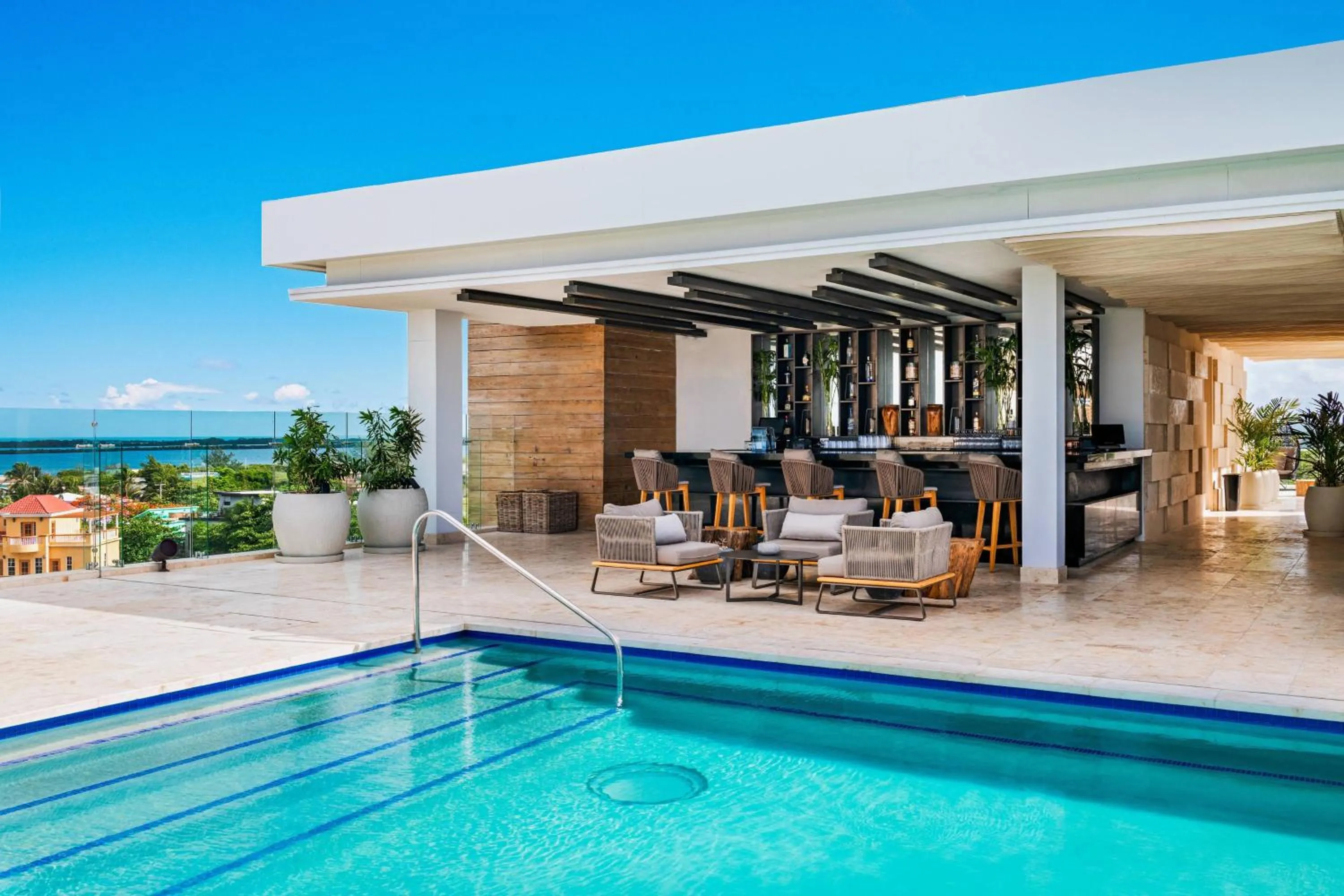 Swimming pool in Alaia Belize, Autograph Collection