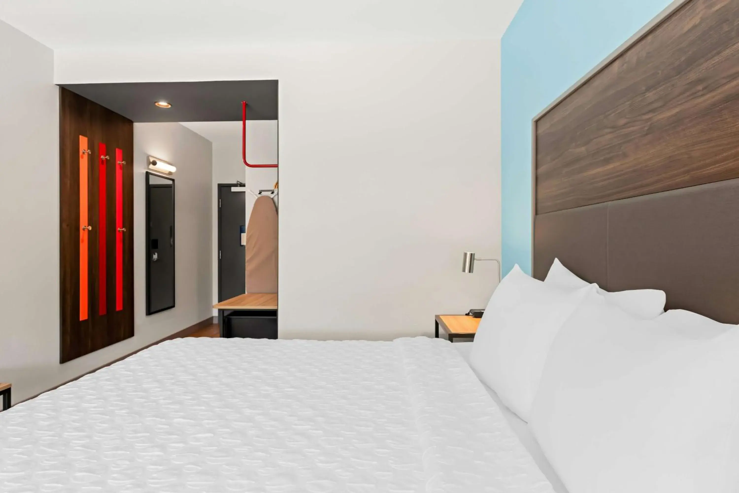 King Room - Hearing Access in Tru by Hilton Asheville Blue Ridge Parkway King Room - Hearing Access in Tru by Hilton Asheville Blue Ridge Parkway