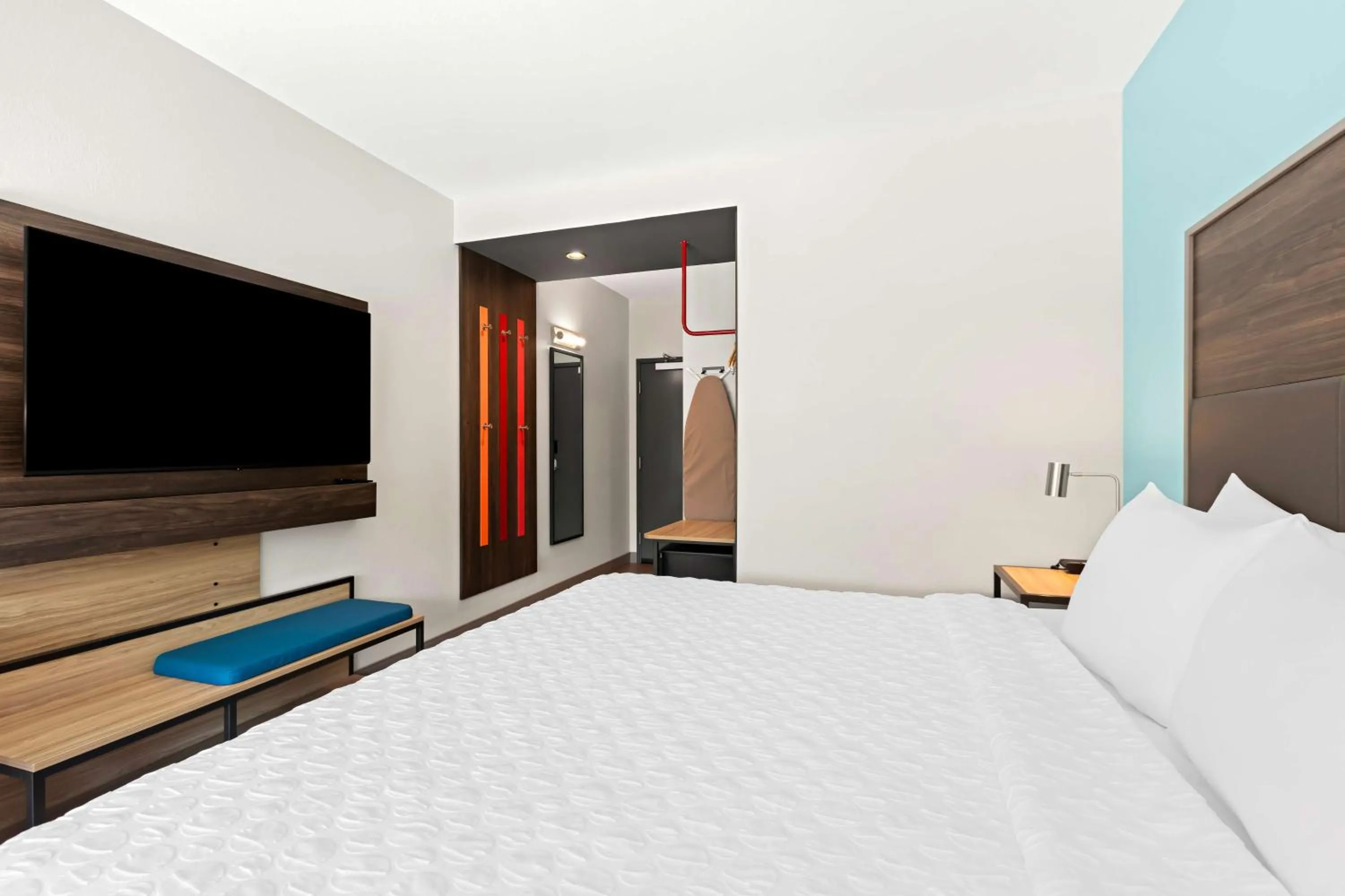 Bed in Tru by Hilton Asheville Blue Ridge Parkway