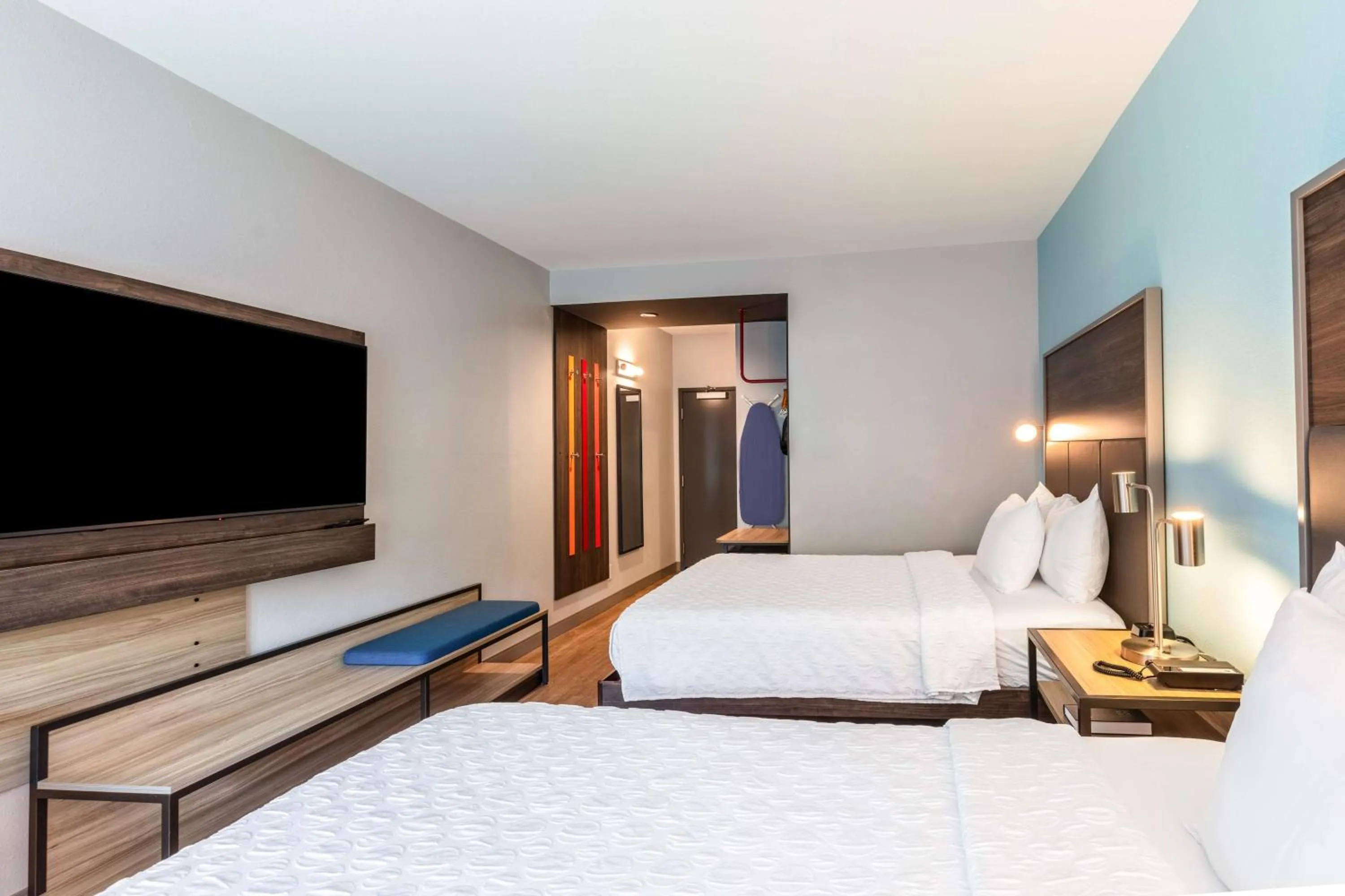 Bed in Tru by Hilton Asheville Blue Ridge Parkway