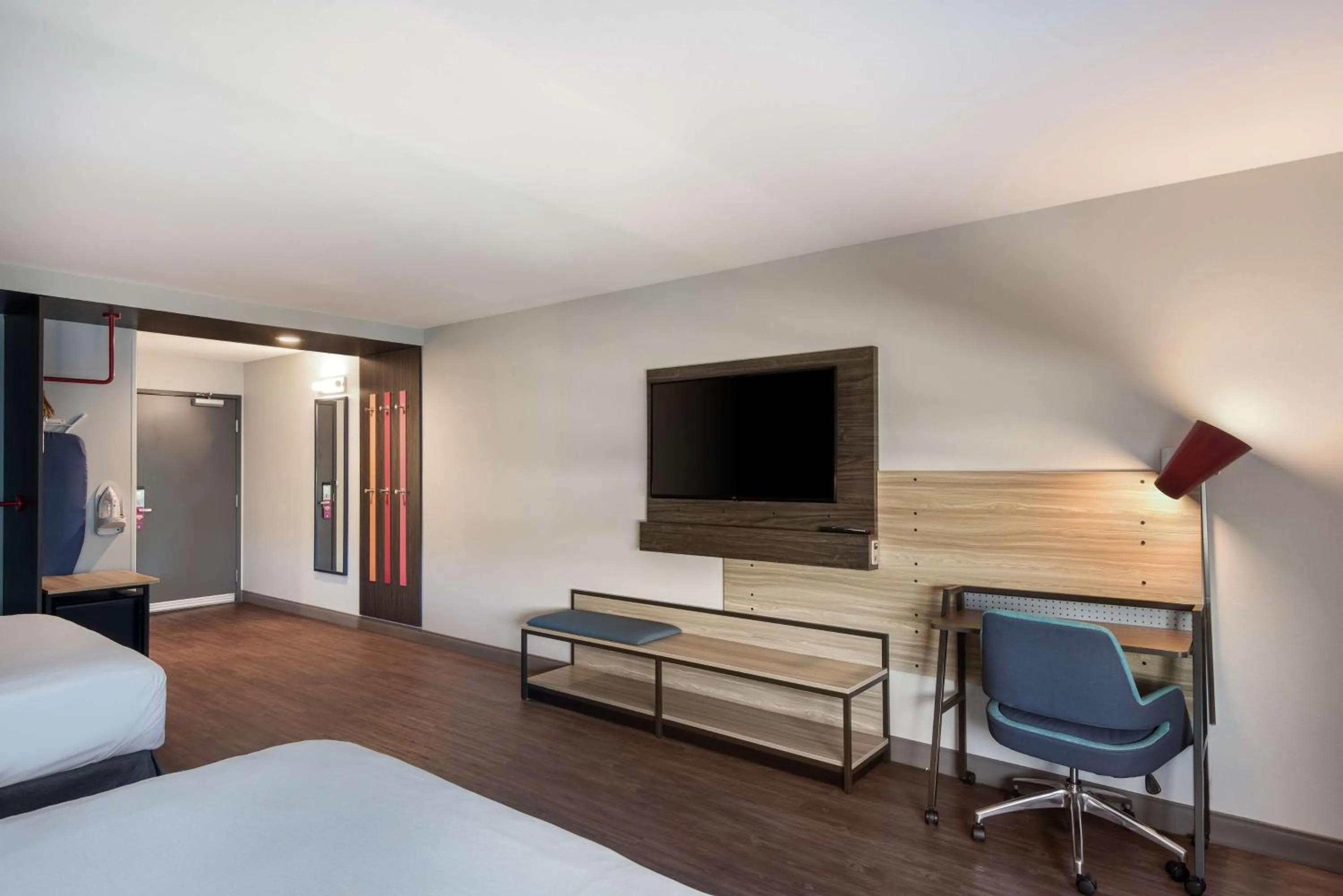 Bedroom, Bed in Tru By Hilton Warsaw, In