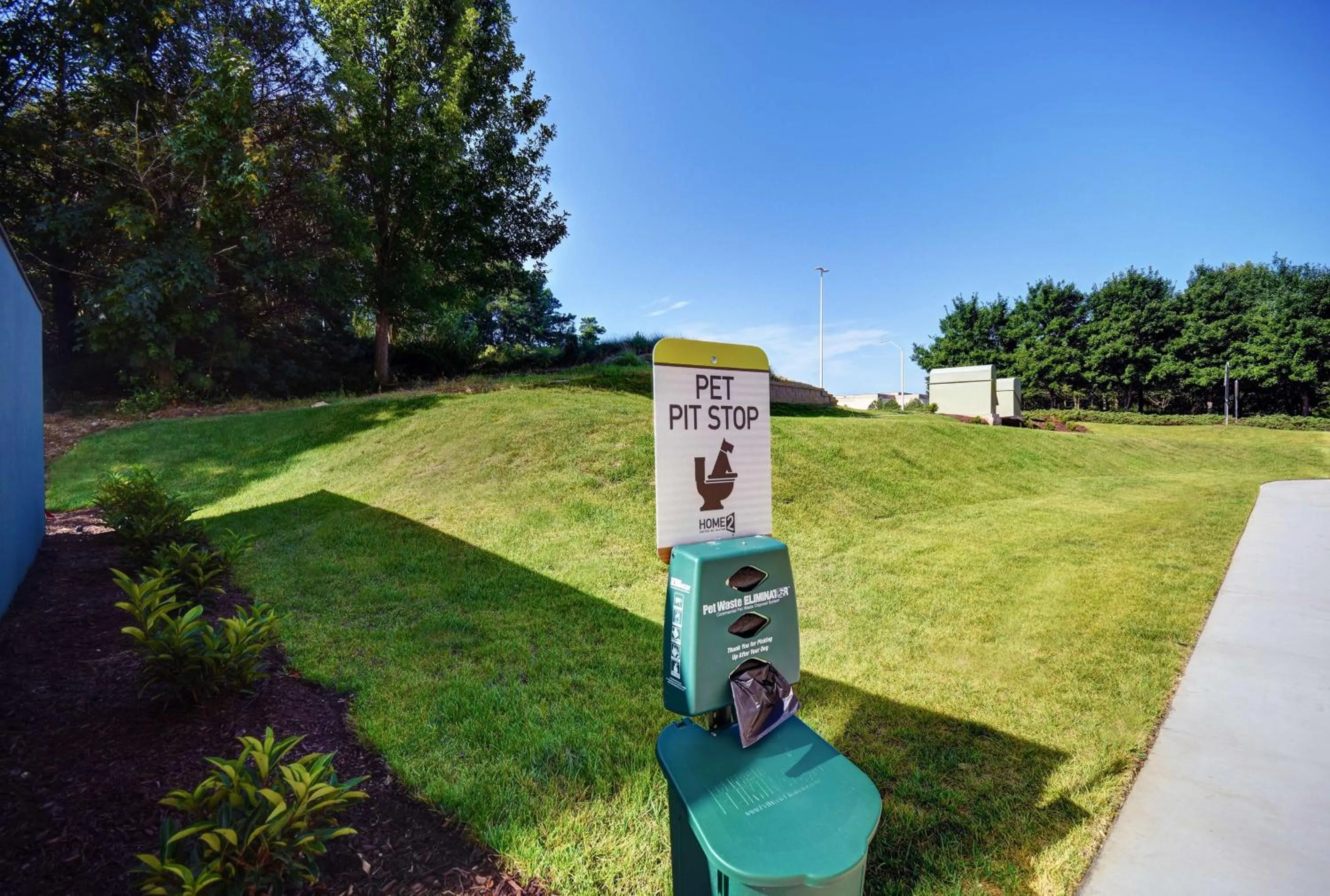 Garden in Home2 Suites By Hilton Raleigh North I-540