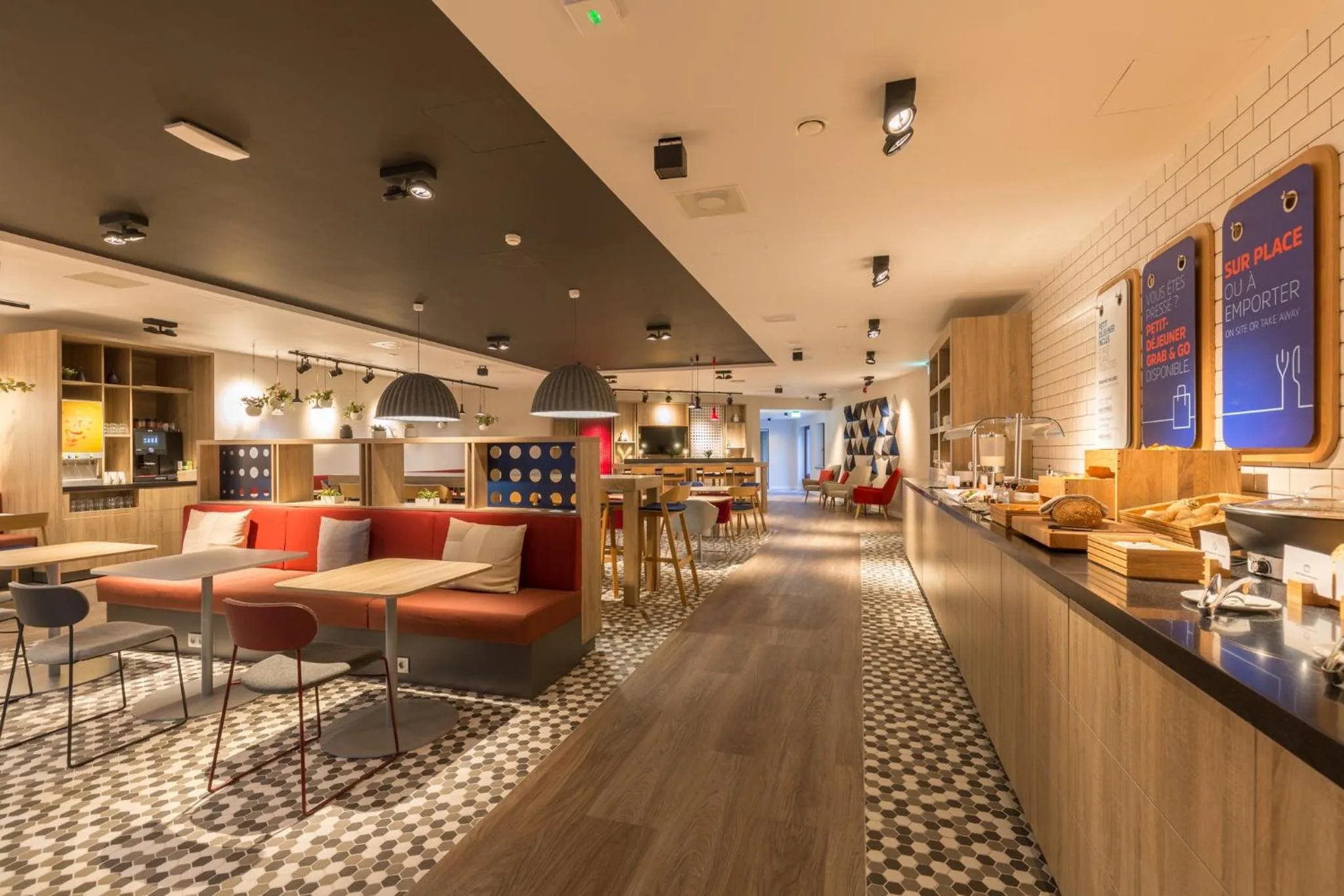 Breakfast in Holiday Inn Express Brussels-Grand-Place by IHG