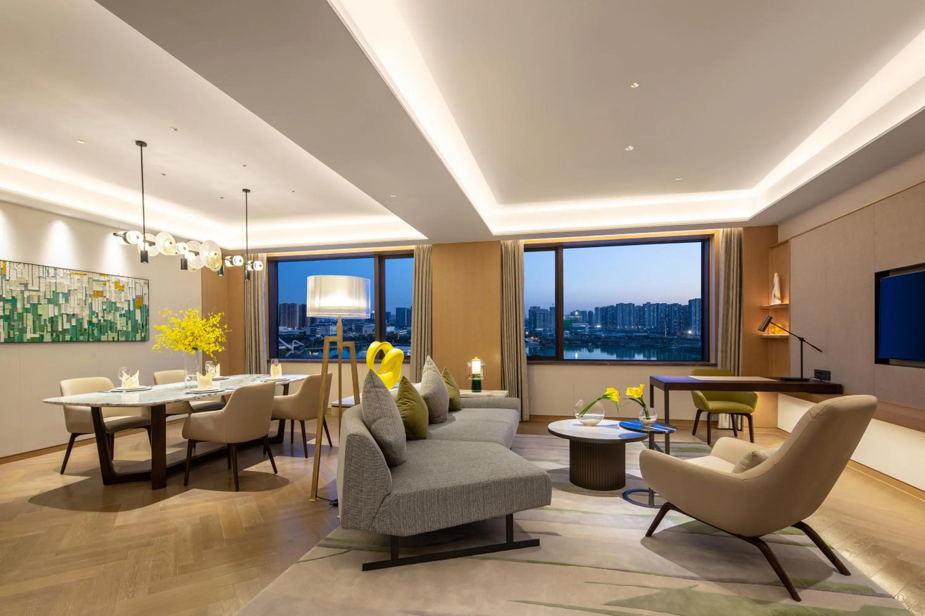 Living room in Holiday Inn Zhengzhou High-Tech Zone by IHG