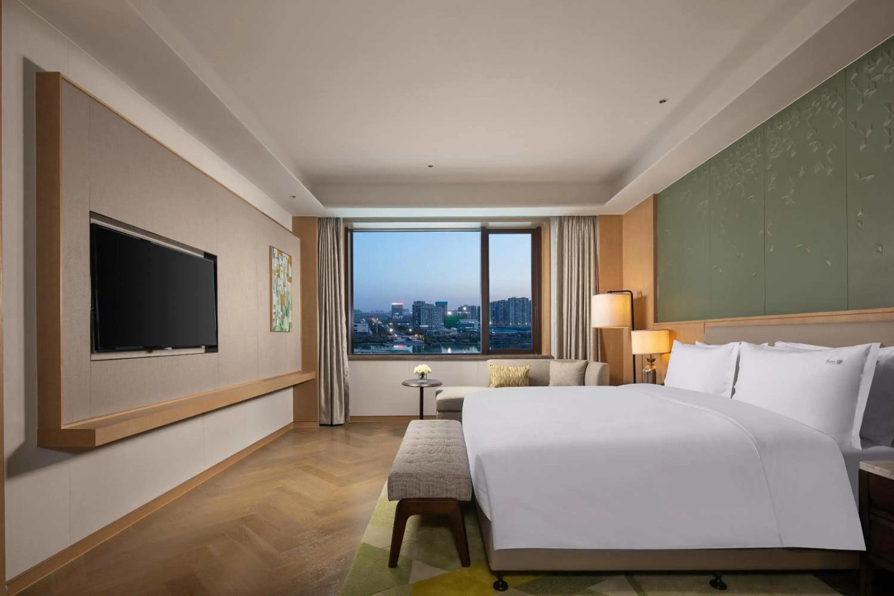 One-Bedroom Suite - Top Floor in Holiday Inn Zhengzhou High-Tech Zone by IHG One-Bedroom Suite - Top Floor in Holiday Inn Zhengzhou High-Tech Zone by IHG