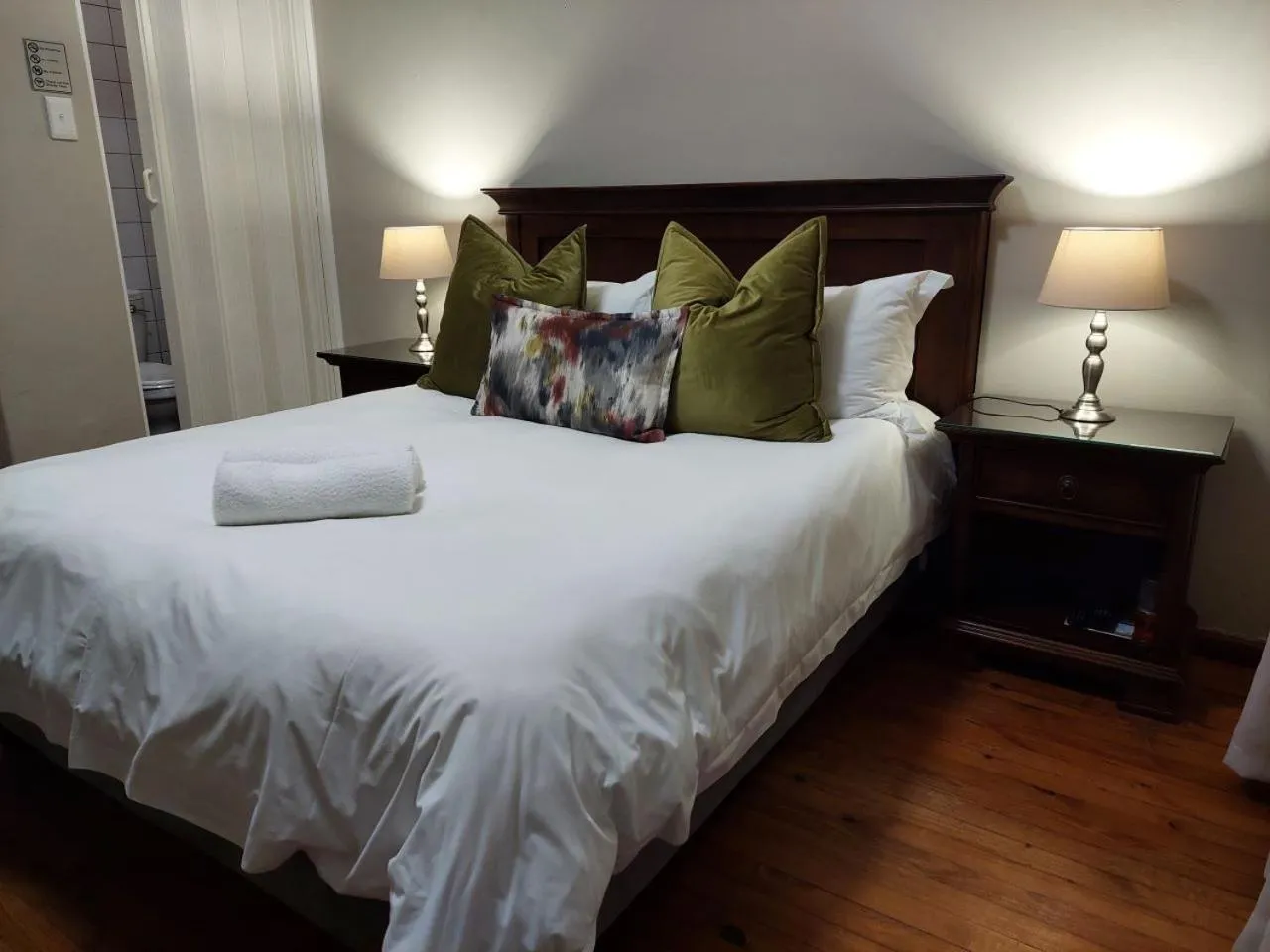 Toilet, Bed in Aloes Guest House 62 on Meintjies