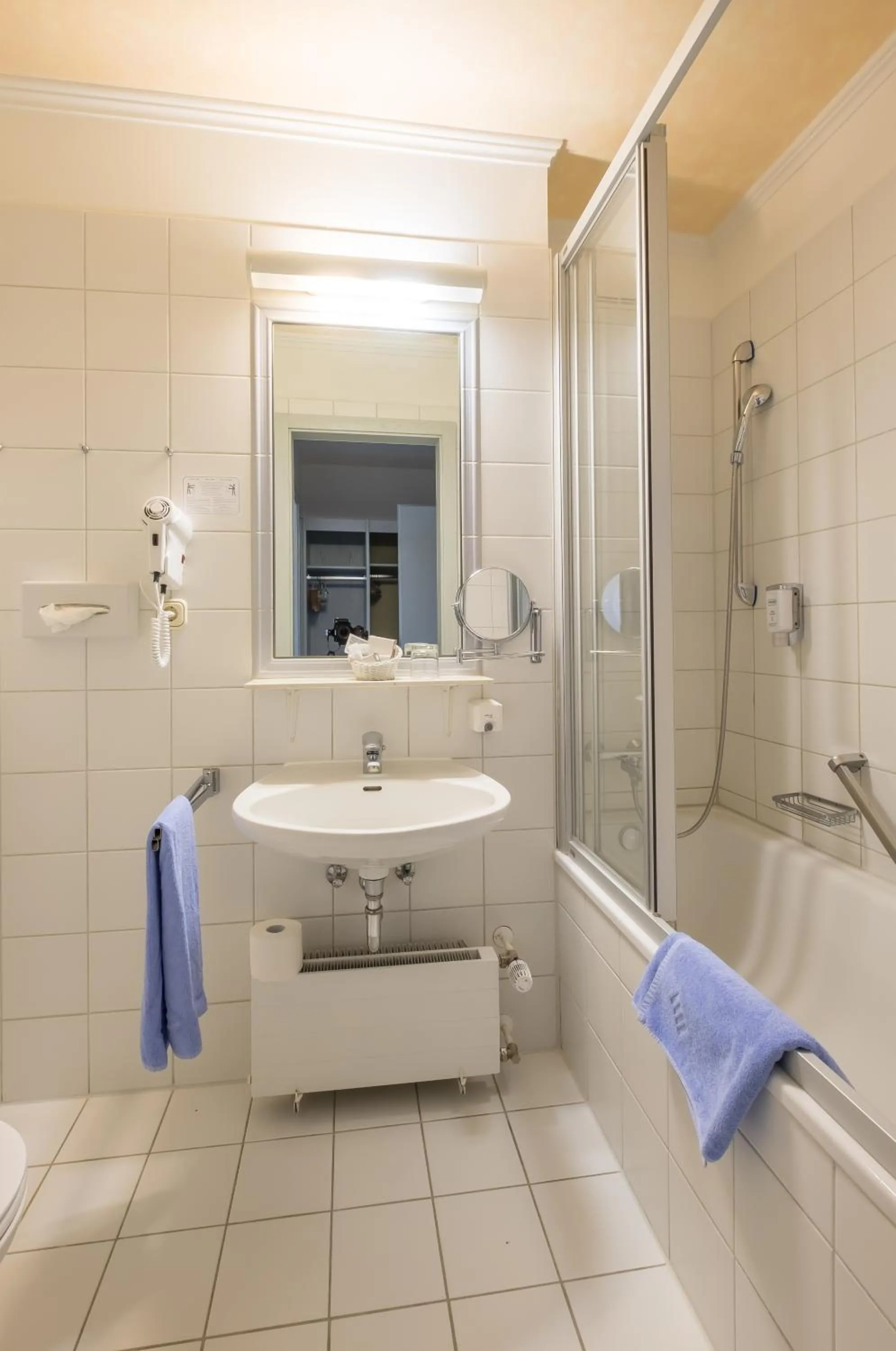 Bathroom in Gautinger Hof