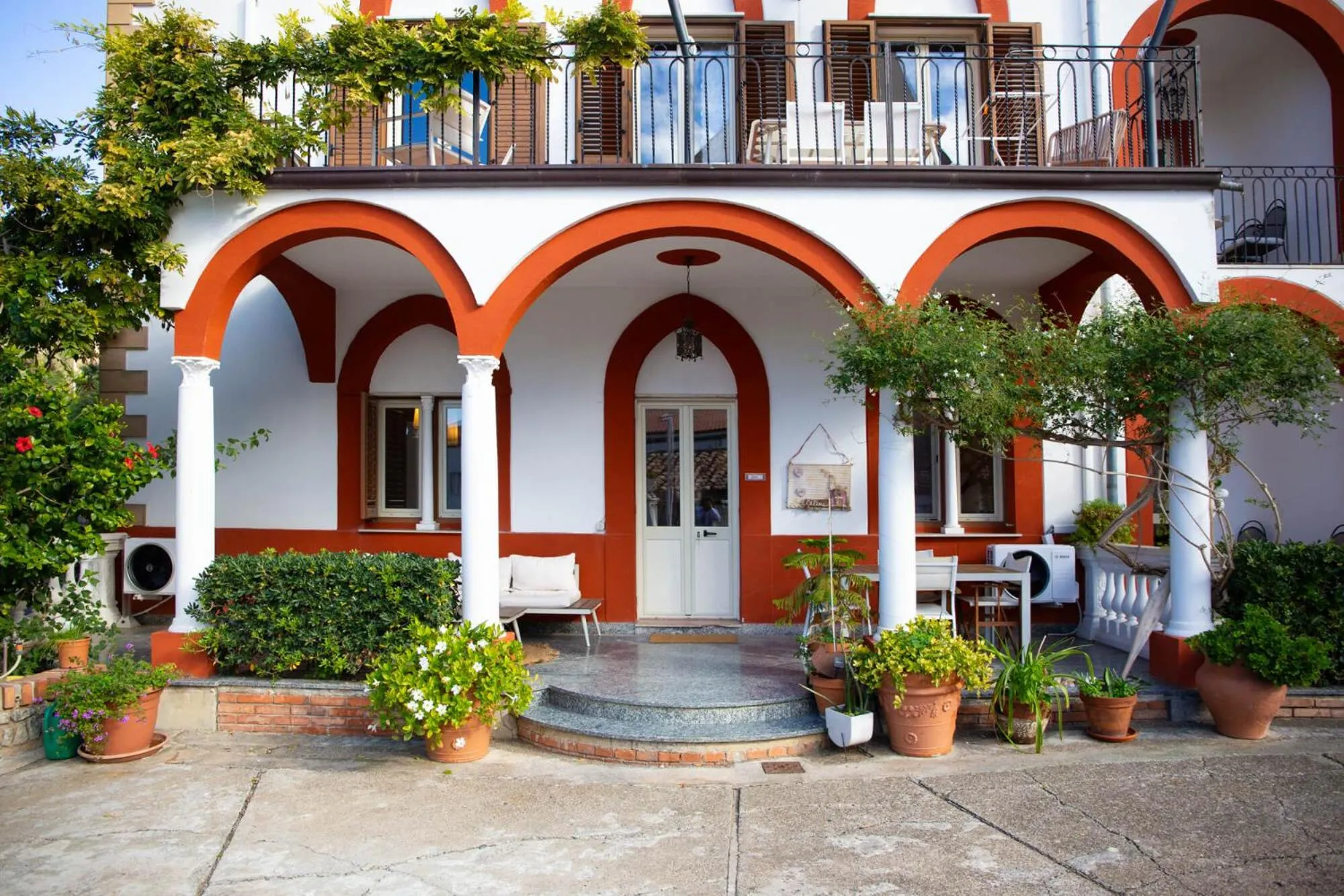 Facade/entrance in Villa Caterina - Solemar Sicilia