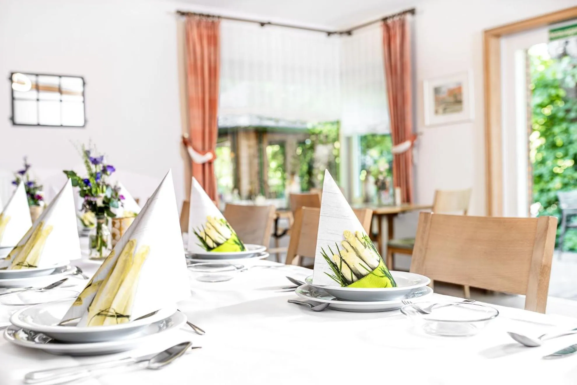 Restaurant/places to eat in Hotel Heilemann