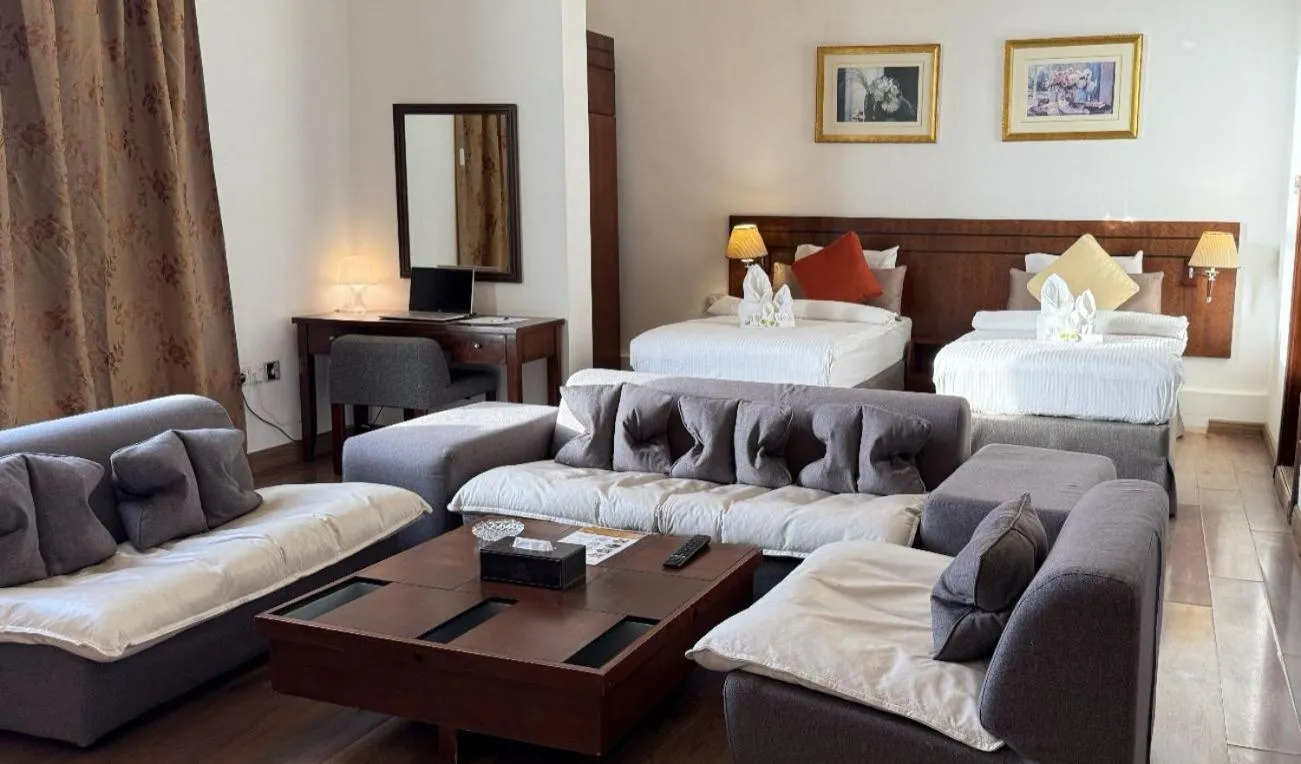 Living room, Bed in Le Jazz Hotel