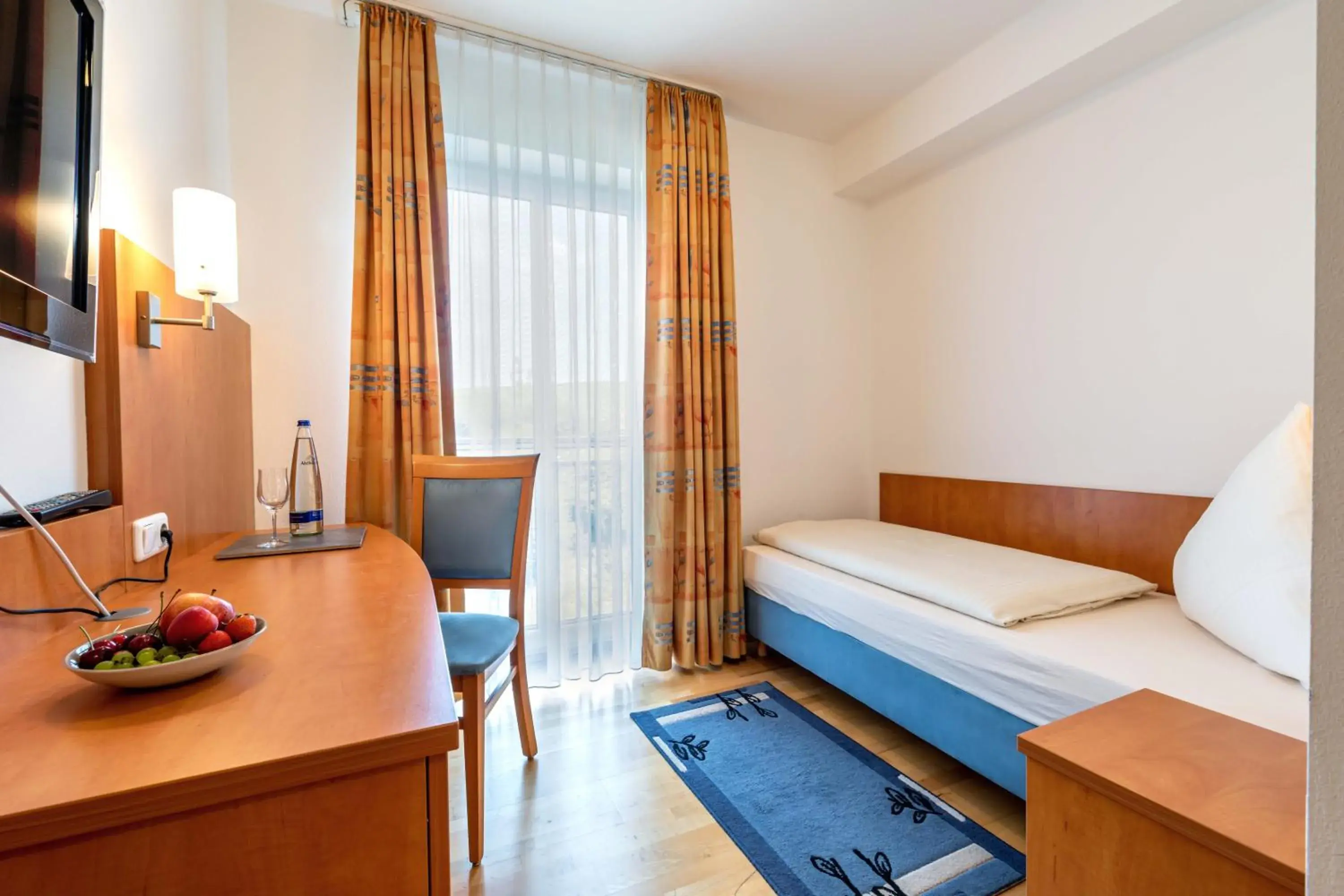 Single Room in Gasthaus Hotel Ostermeier Single Room in Gasthaus Hotel Ostermeier