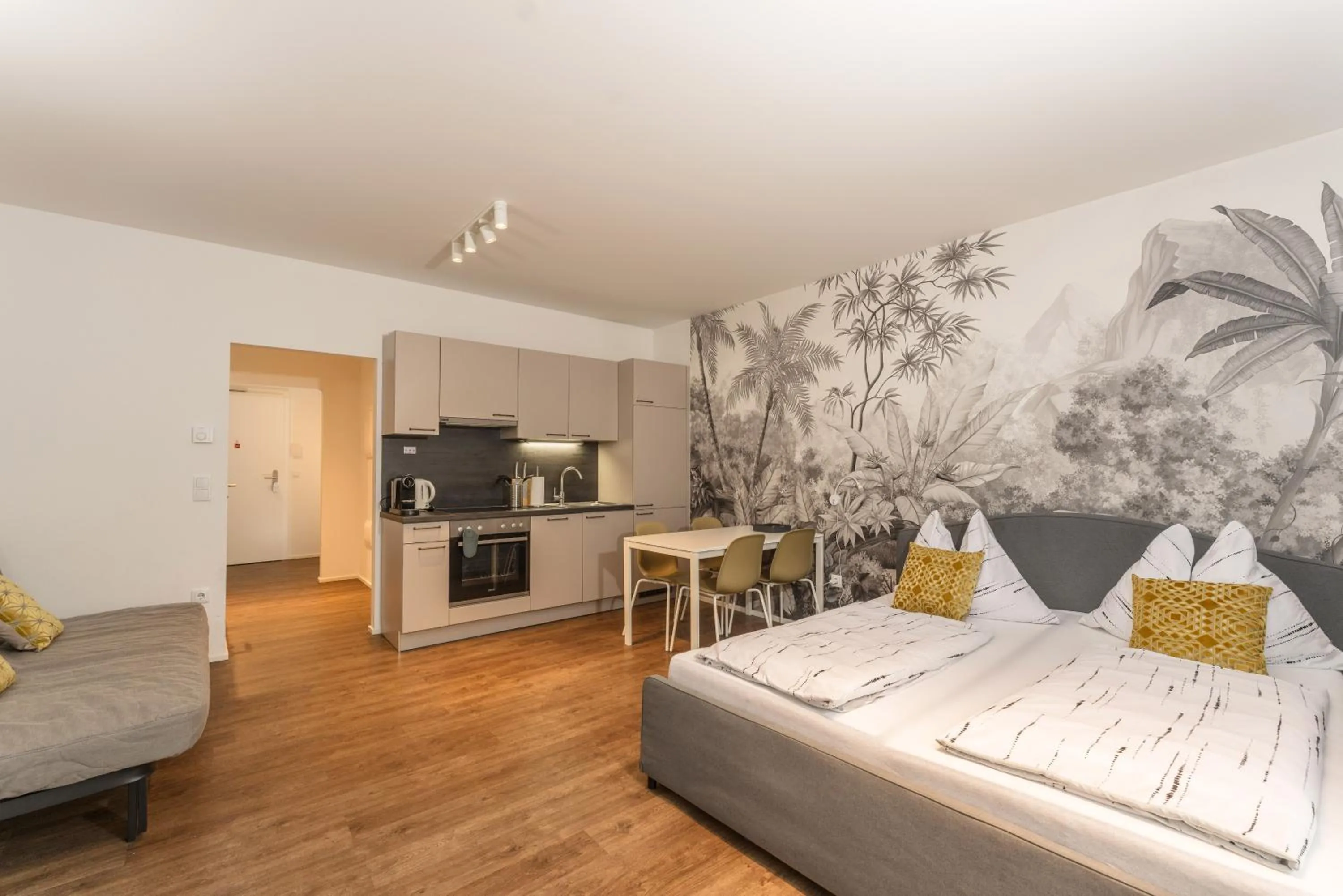 Bed in APSTAY Eggenberg I Self Check-in I Parking option