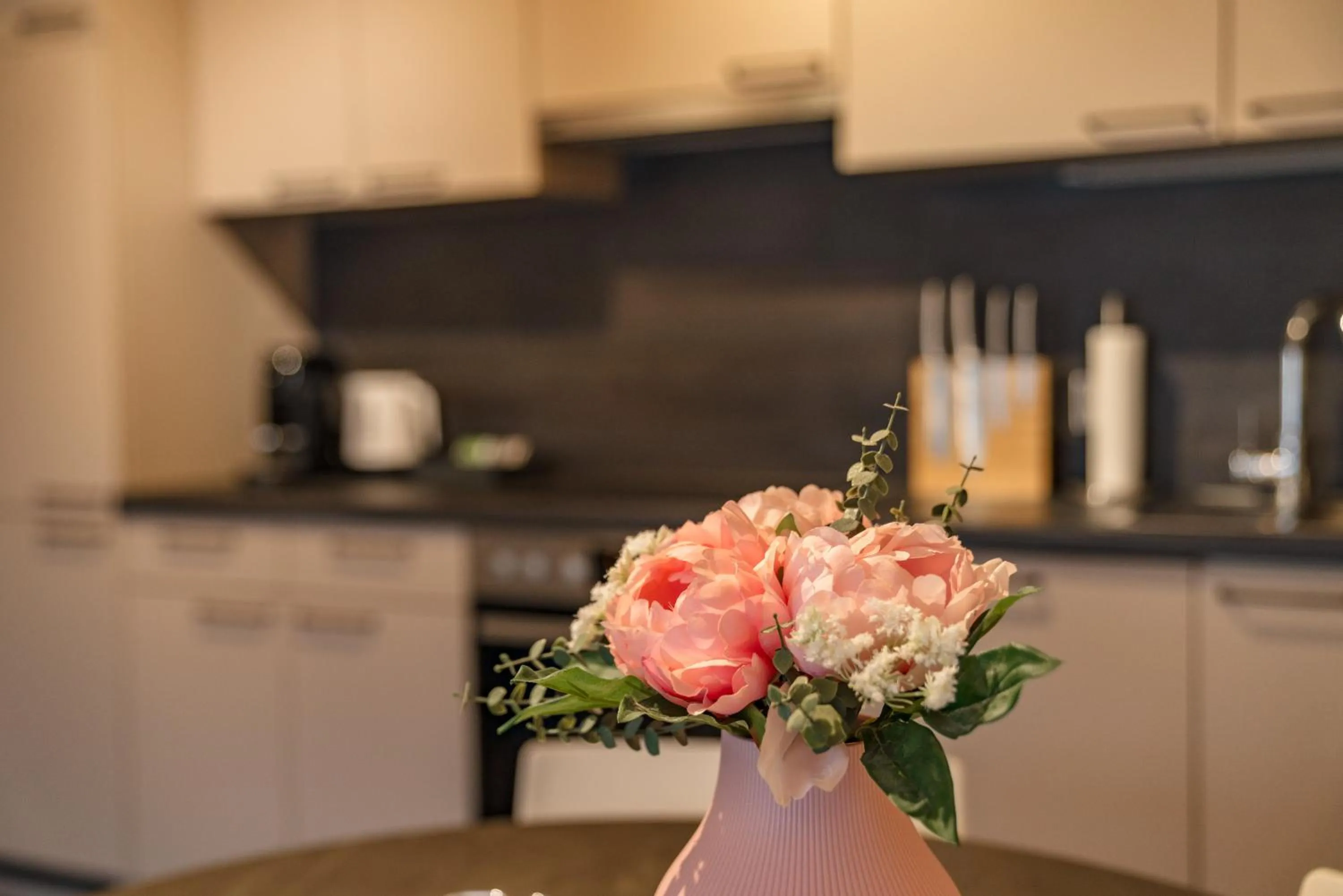 Kitchen or kitchenette in APSTAY Eggenberg I Self Check-in I Parking option