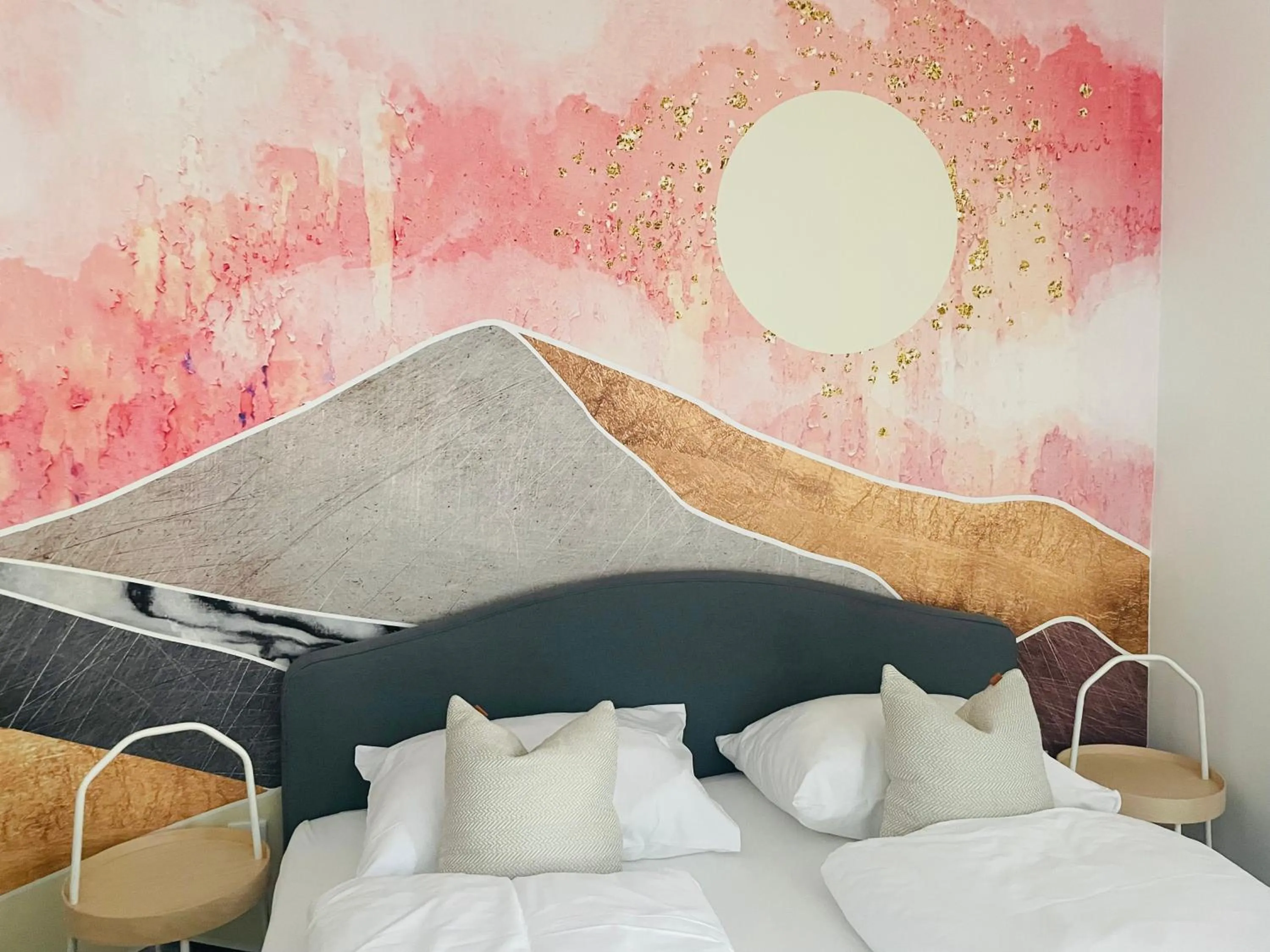 Bed in APSTAY Eggenberg I Self Check-in I Parking option