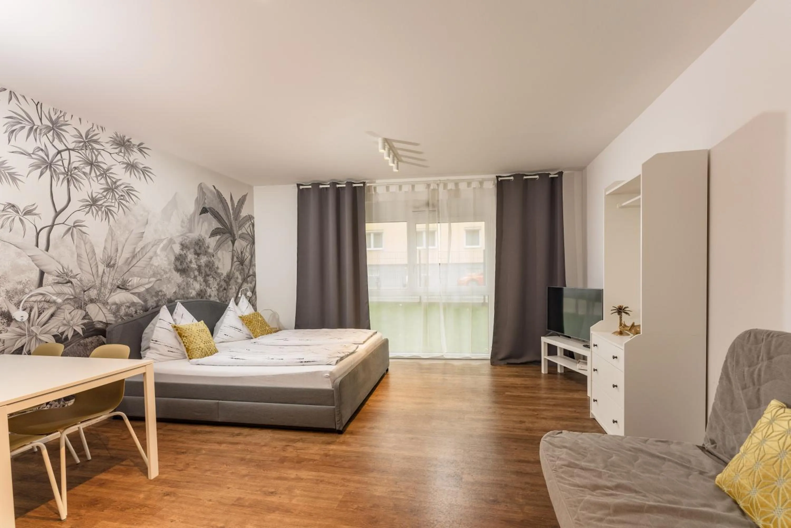 Bed in APSTAY Eggenberg I Self Check-in I Parking option