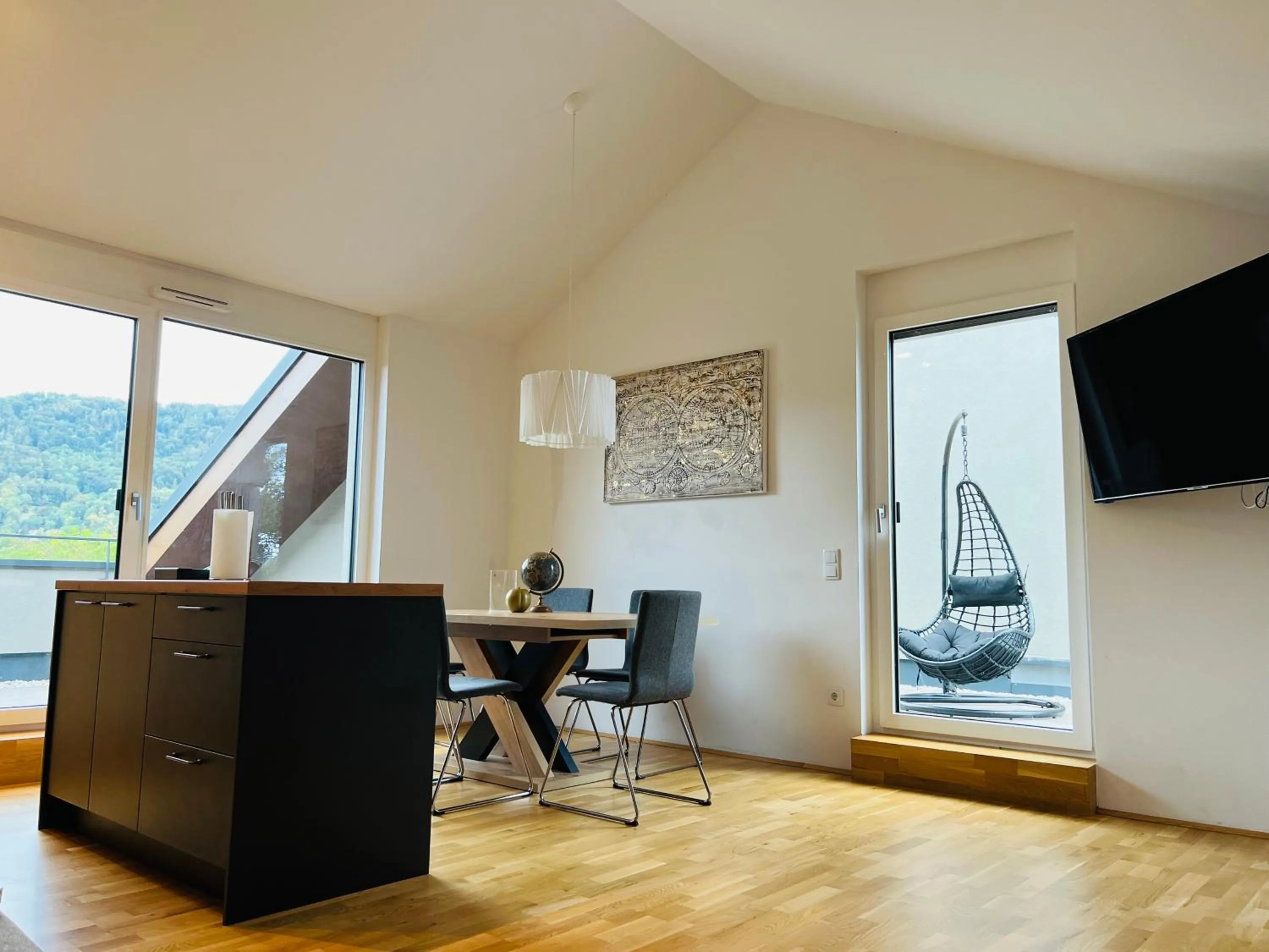 TV and multimedia in APSTAY Eggenberg I Self Check-in I Parking option