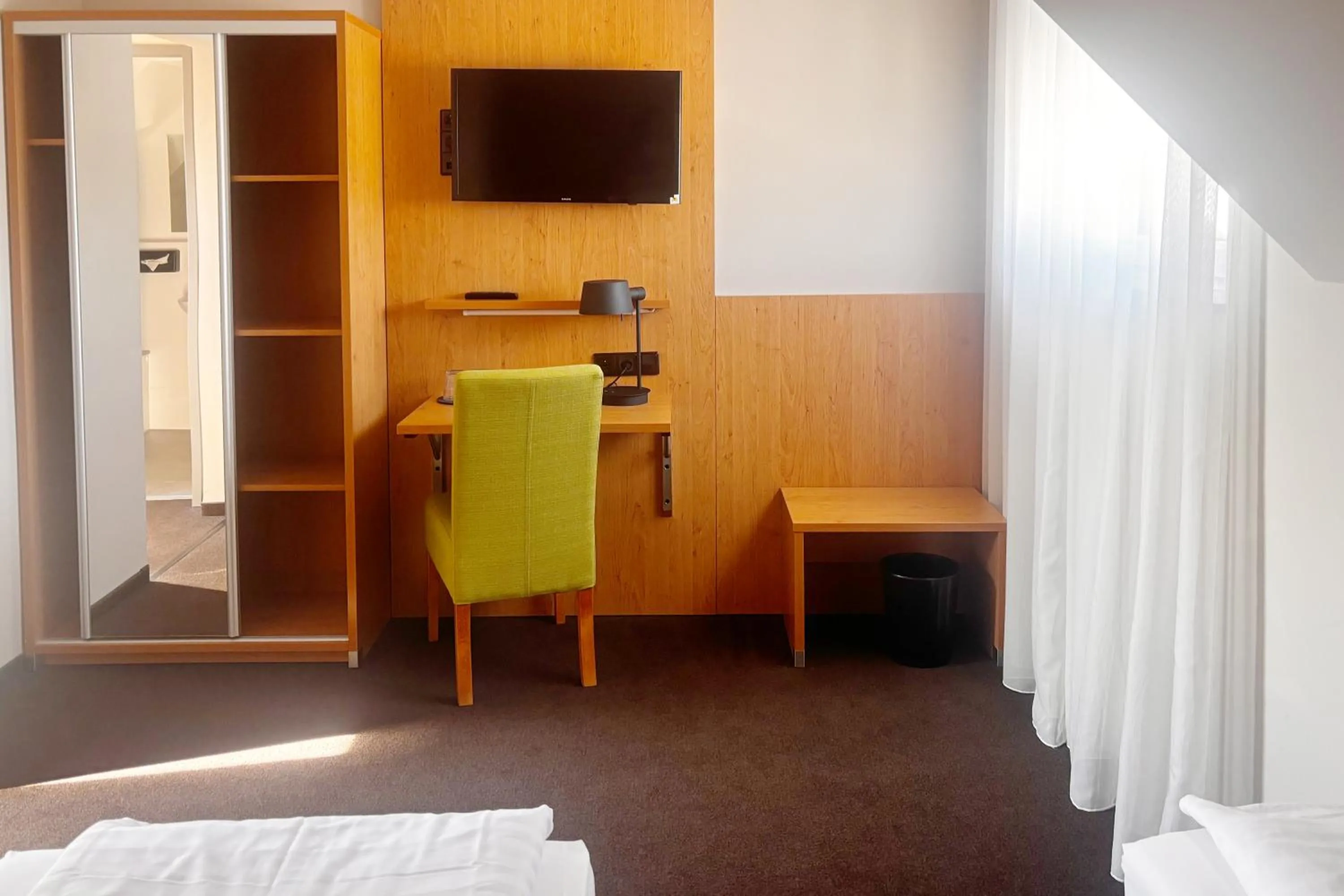 Photo of the whole room, Bed in Novum Hotel Bruy