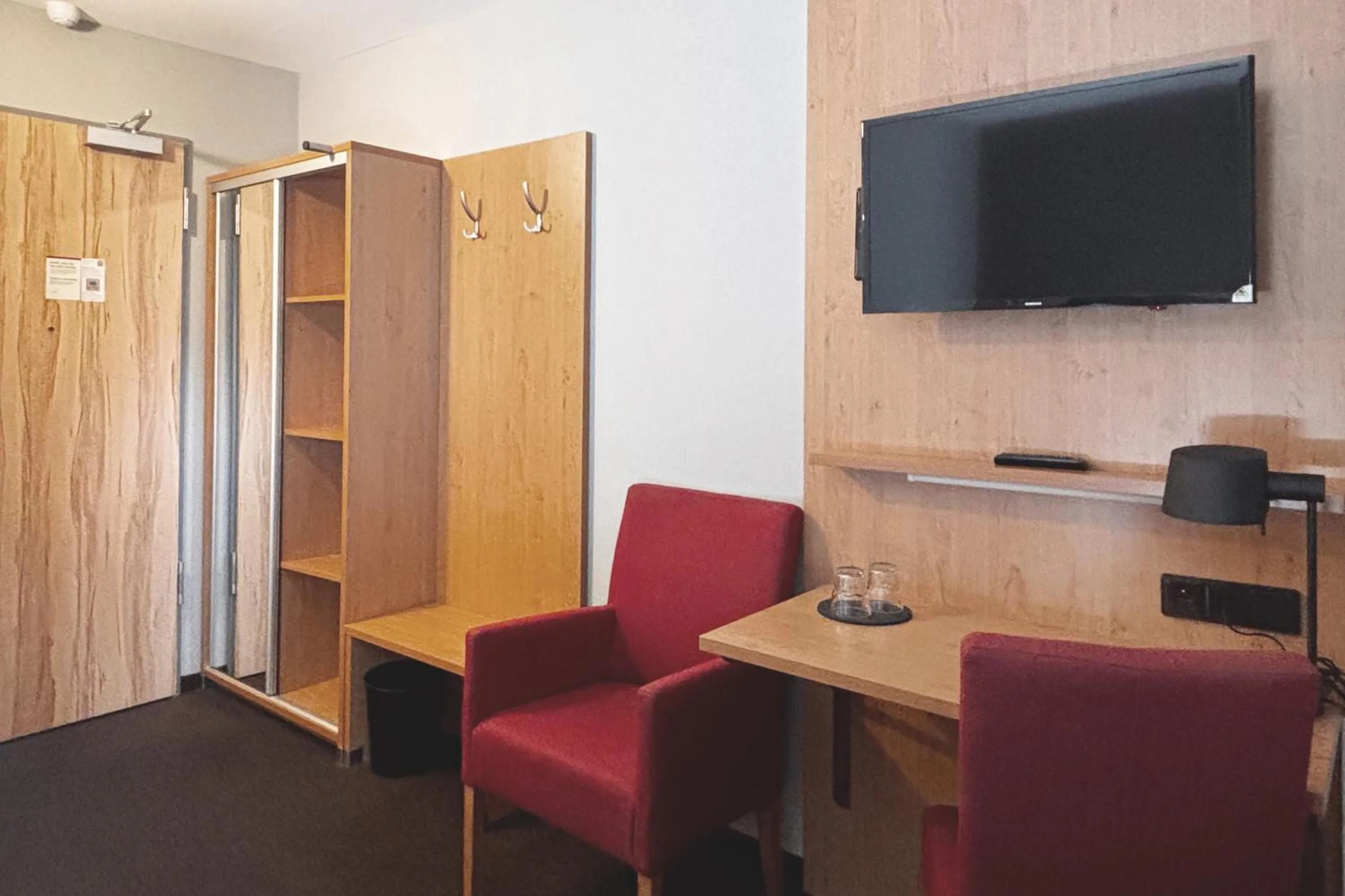 Photo of the whole room in Novum Hotel Bruy