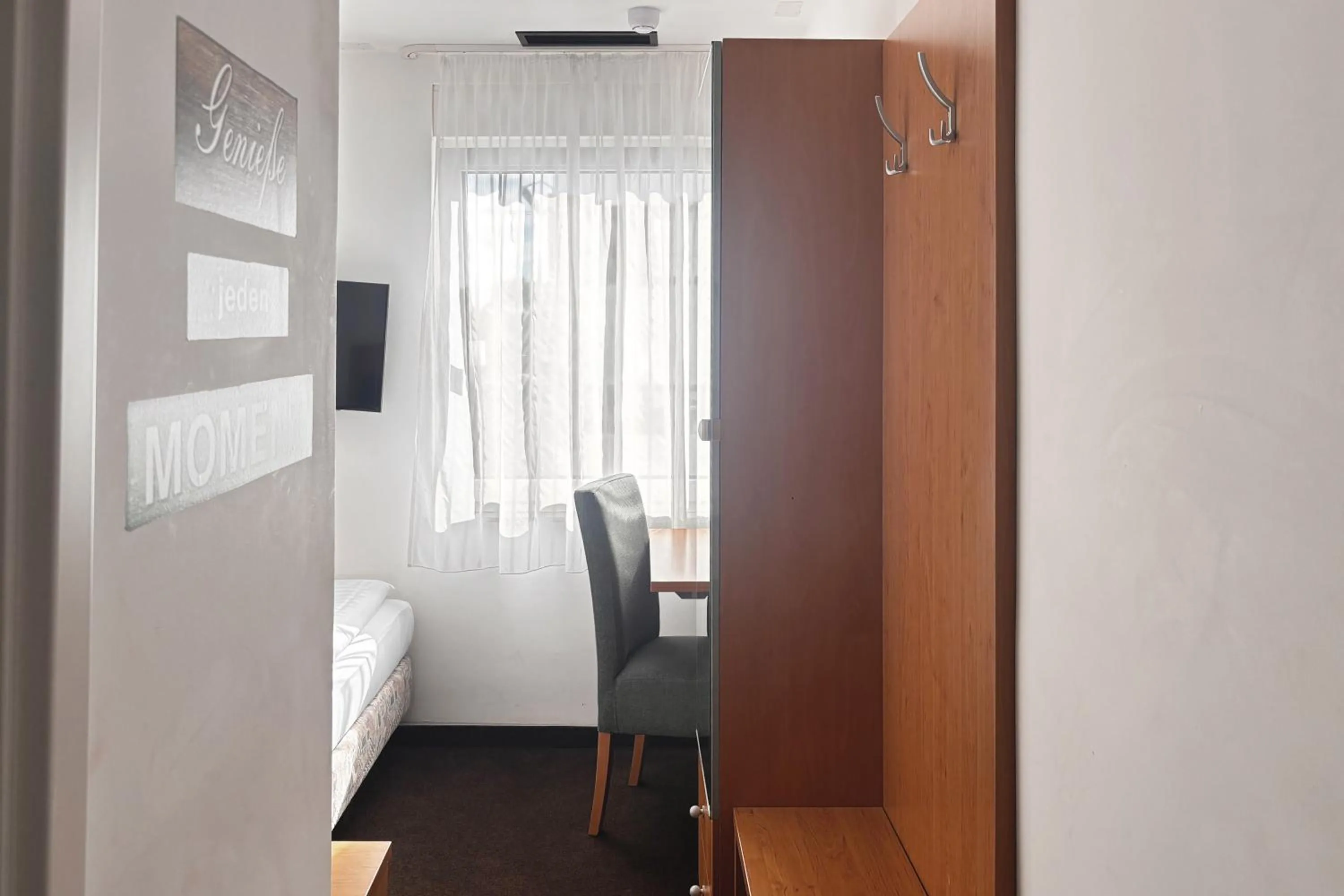 Photo of the whole room, Bed in Novum Hotel Bruy