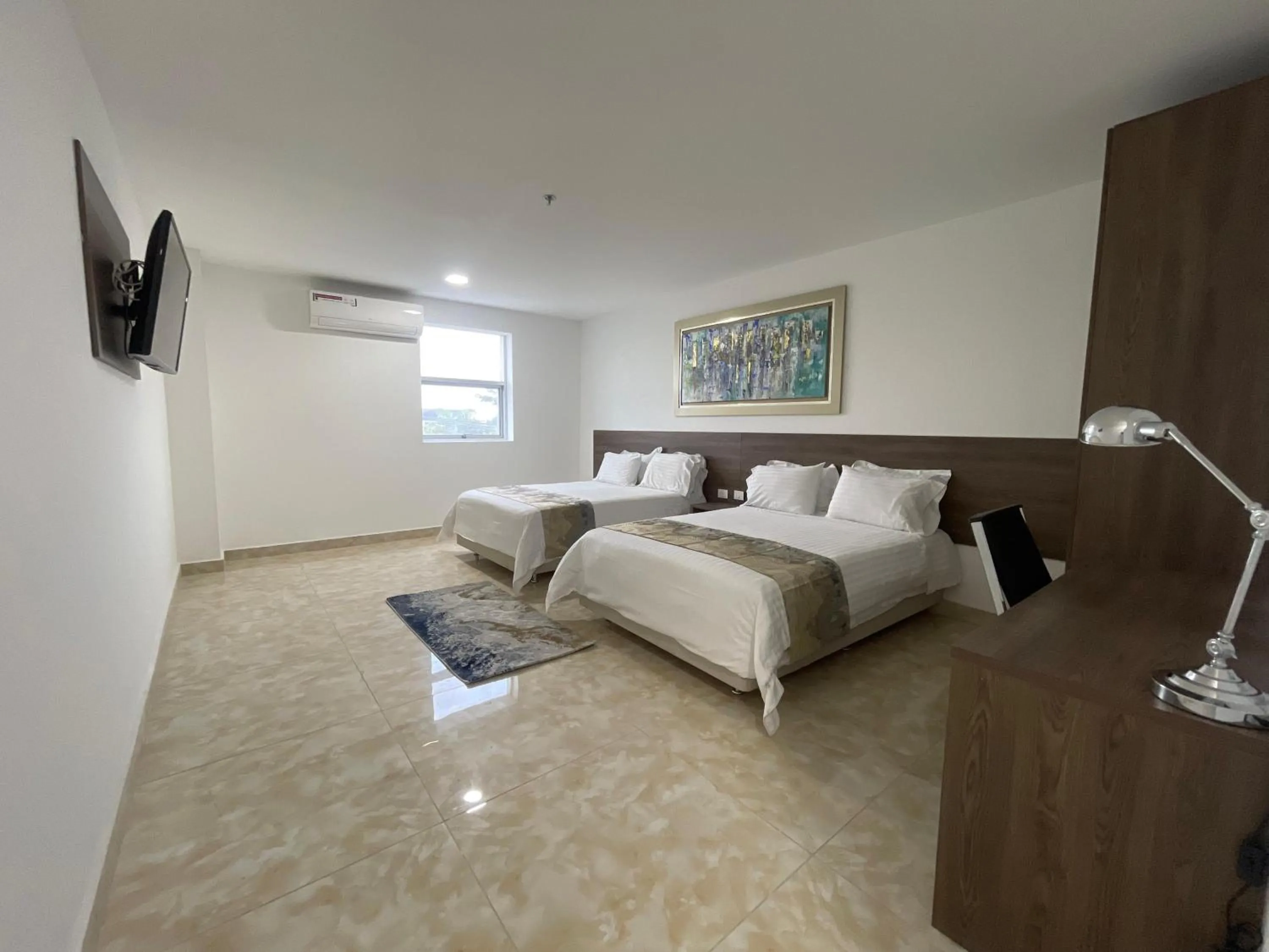 Bed in Hotel Real Elim International